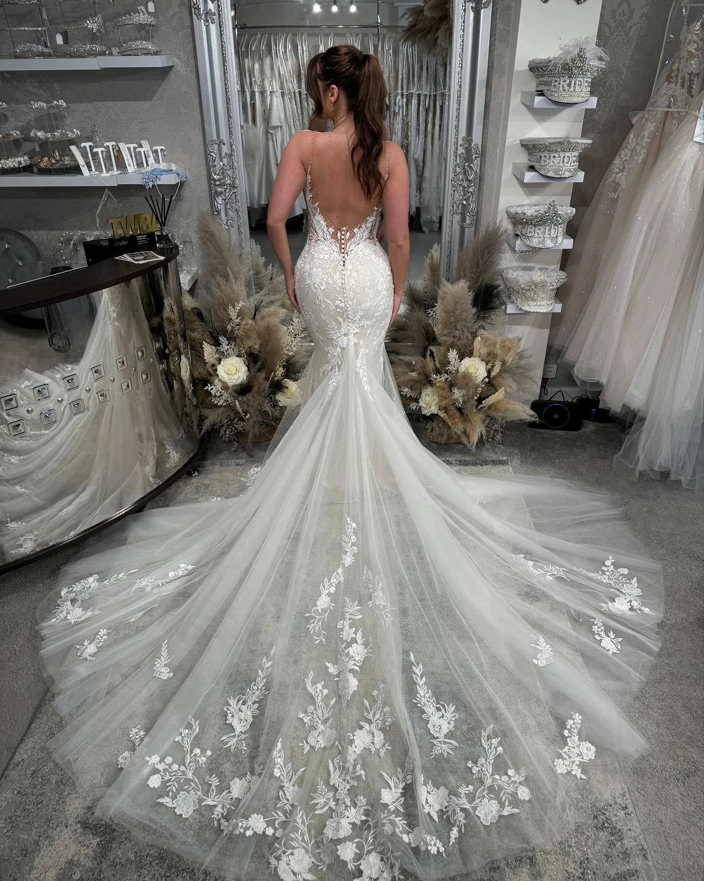 Beautiful Long Mermaid Spaghetti Straps V-neck White Wedding Dresses With Lace - Image 2