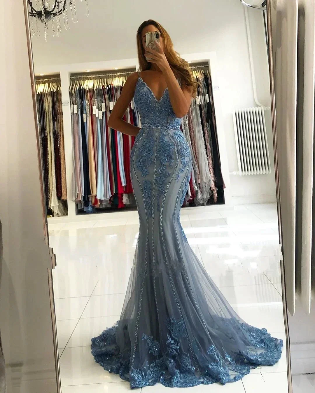 Beautiful Long Mermaid V-neck Appliques Lace Tulle Backless Prom Dress - Image 2