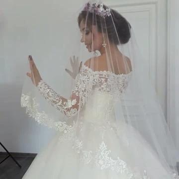 Beautiful Long Sleeve Off the Shoulder Appliques Lace Princess Wedding Dress - Image 3