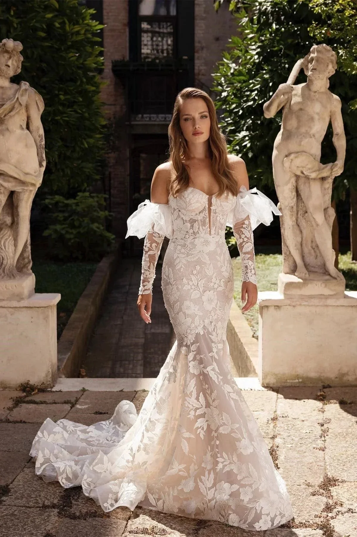 Beautiful Long Strapless Tulle Mermaid Wedding Dresses With Embroidery - Image 3