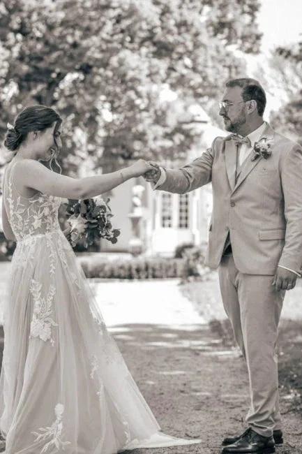 Beautiful Long White A-line V-neck Sleeveless Wedding Dress with Lace - Image 6