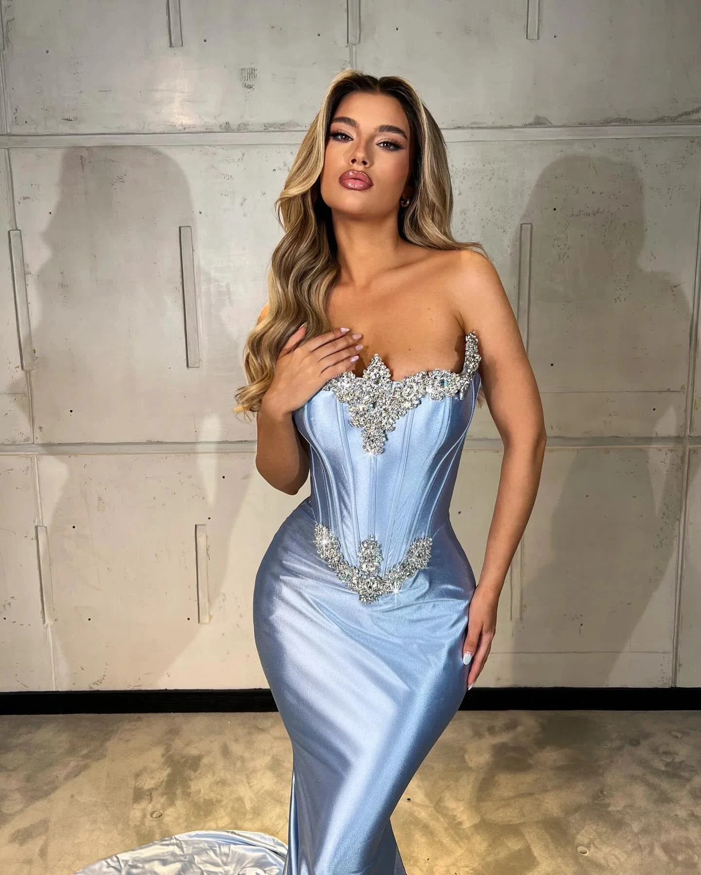Beautiful Mermaid Satin Strapless Sleeveless Long Prom Dress With Rhinestone - Image 2