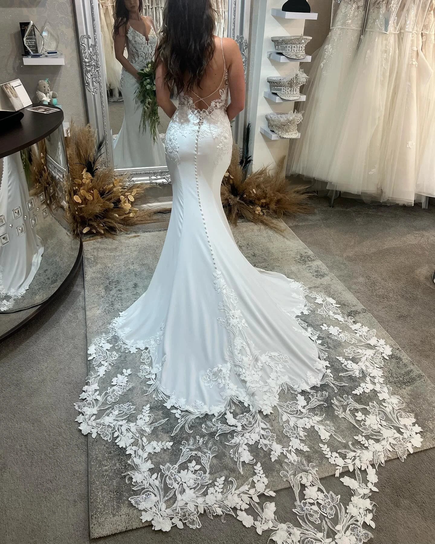 Beautiful Mermaid Spaghetti Straps Sleeveless Sequined Lace Wedding Dresses - Image 3