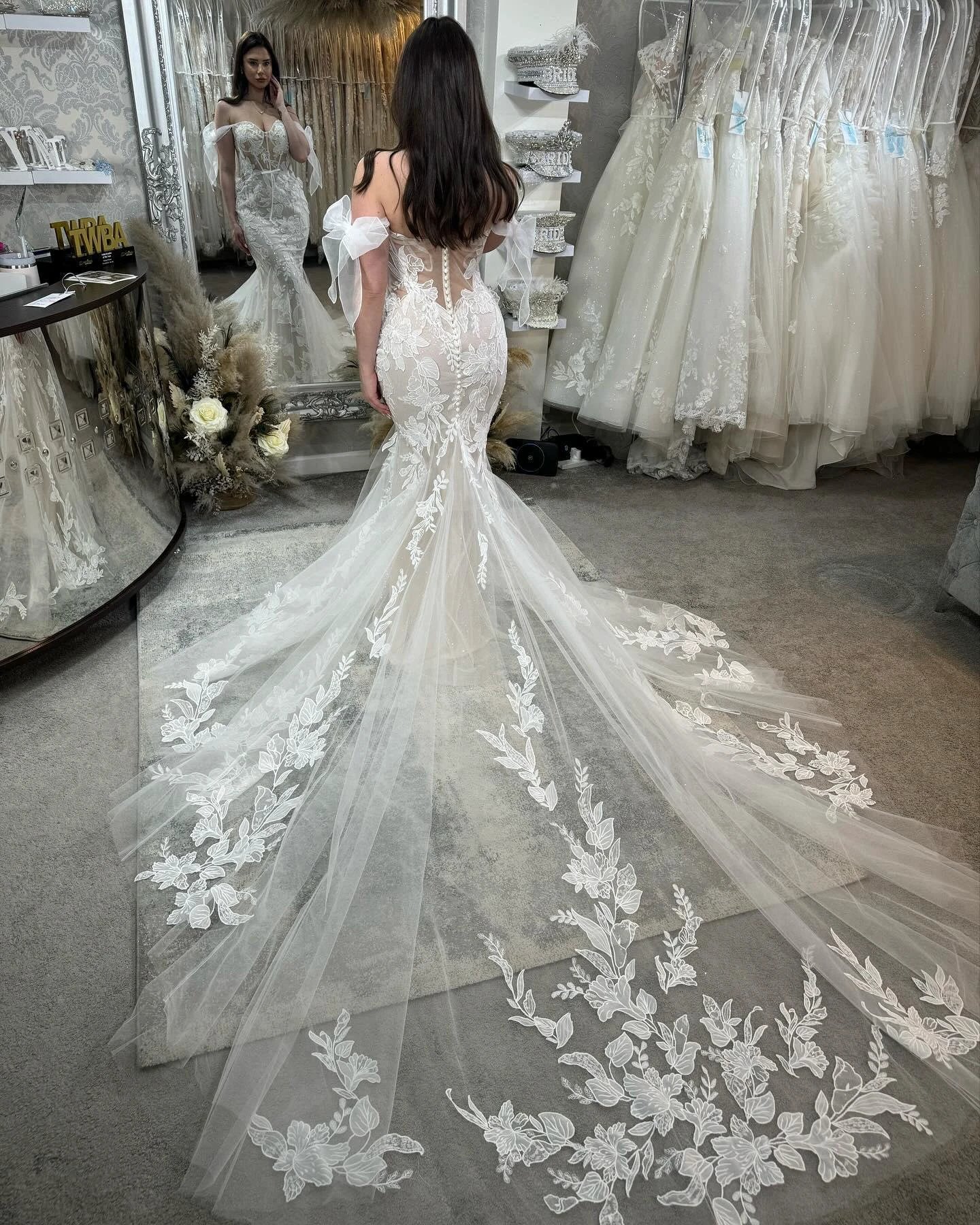 Beautiful Mermaid Sweetheart Sleeveless Appliques Tulle Lace Wedding Dresses - Image 2