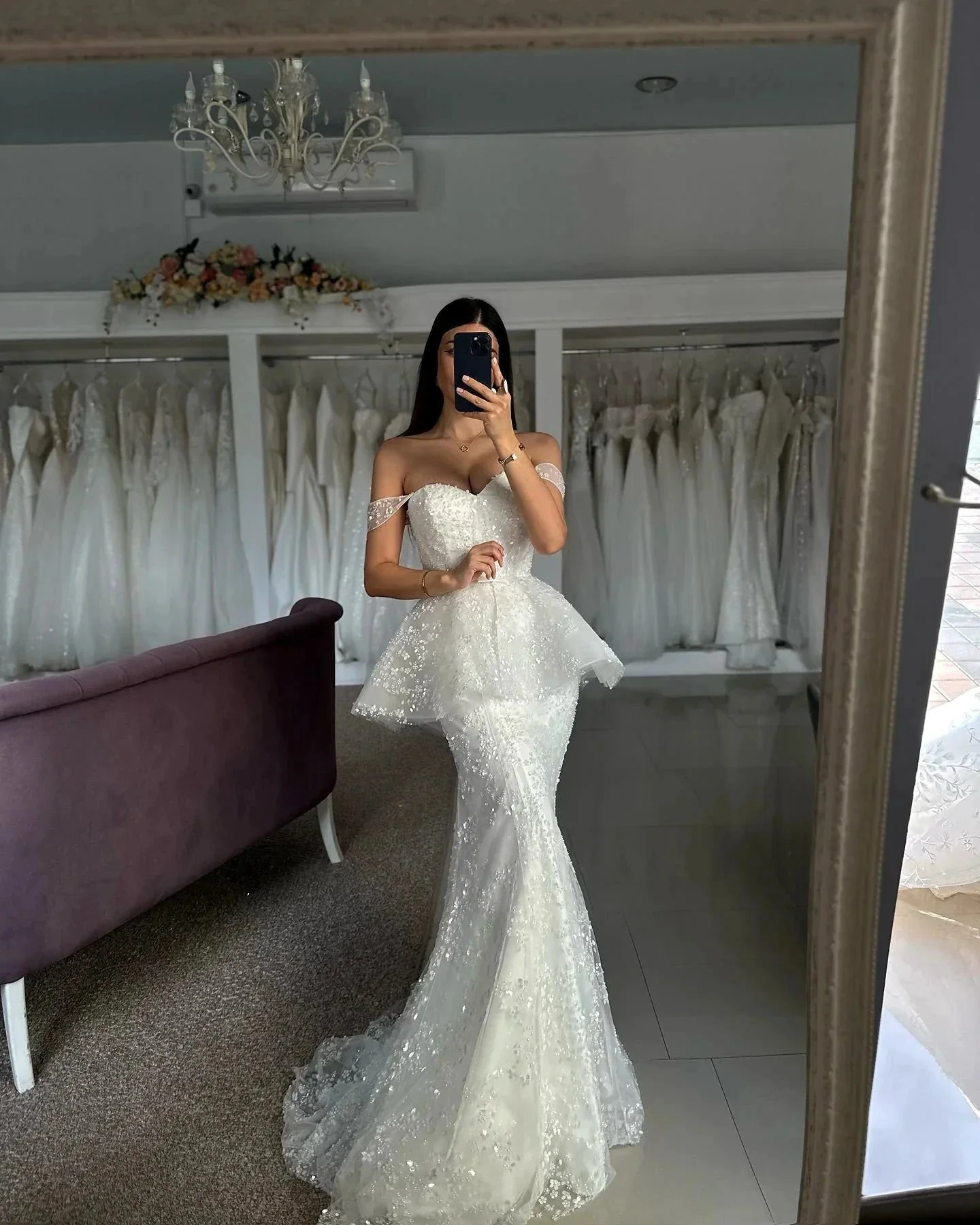 Beautiful Mermaid Tulle Lace Sweetheart Sleeveless White Wedding Dresses With Appliques - Image 3