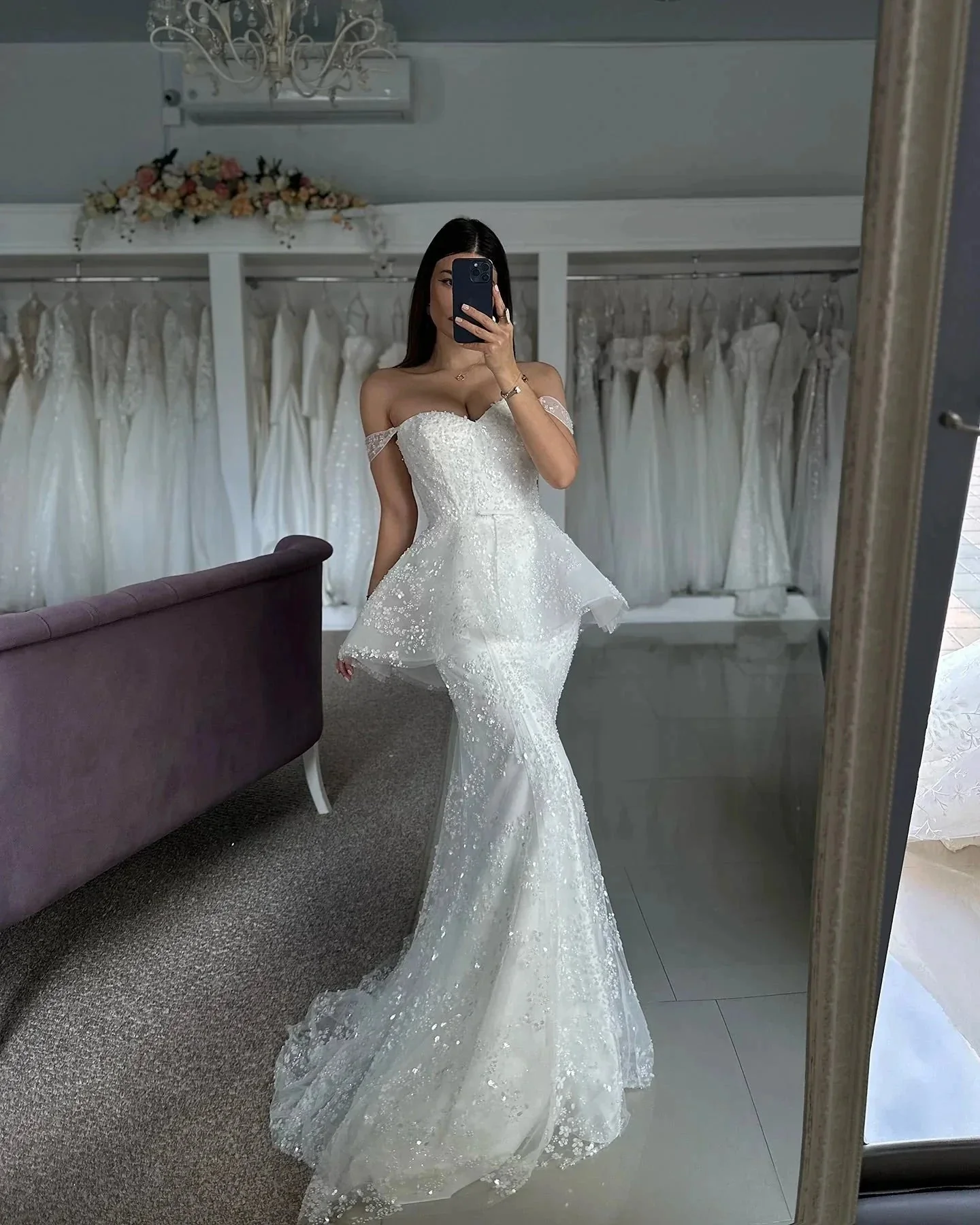 Beautiful Mermaid Tulle Lace Sweetheart Sleeveless White Wedding Dresses With Appliques - Image 4