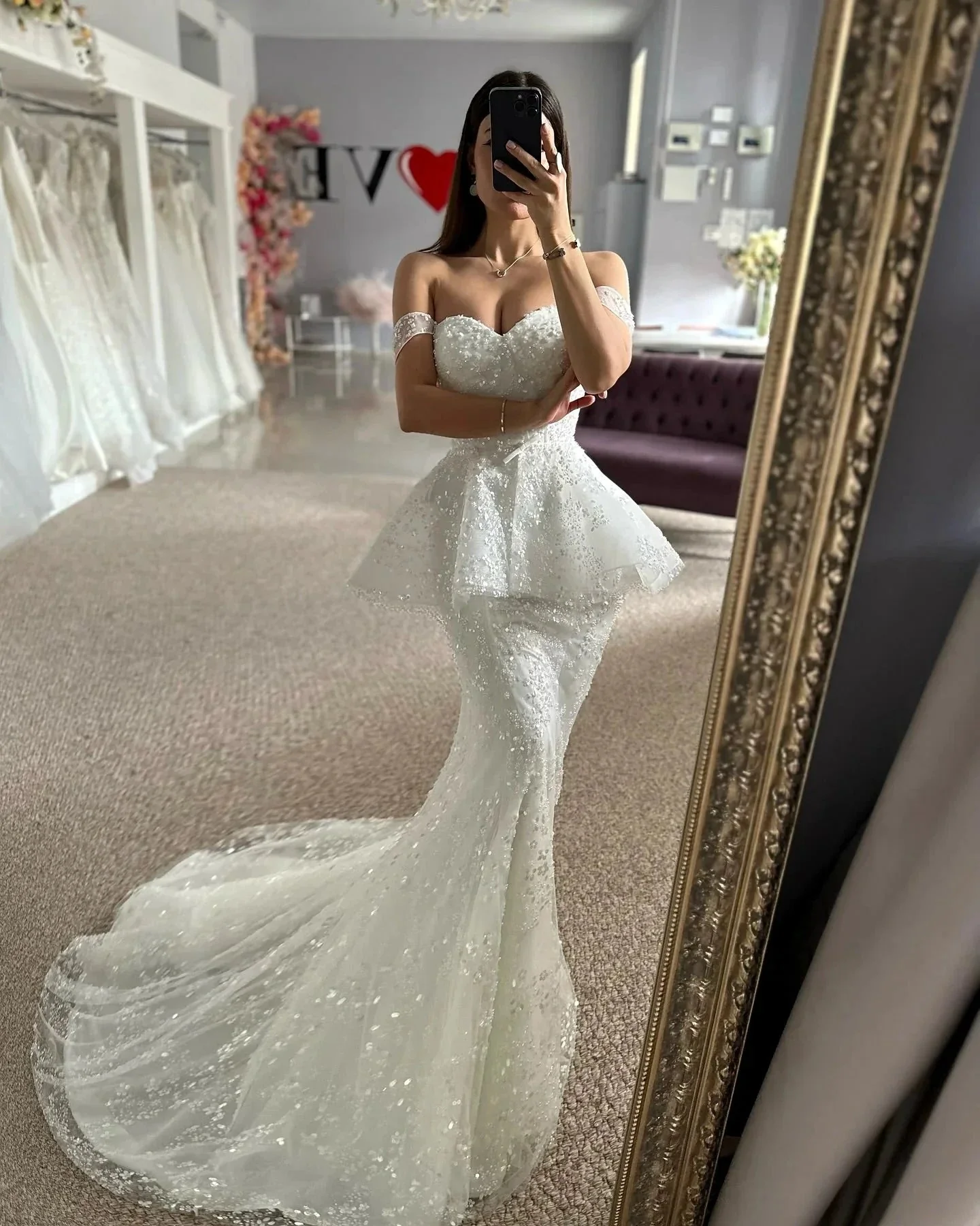Beautiful Mermaid Tulle Lace Sweetheart Sleeveless White Wedding Dresses With Appliques - Image 6