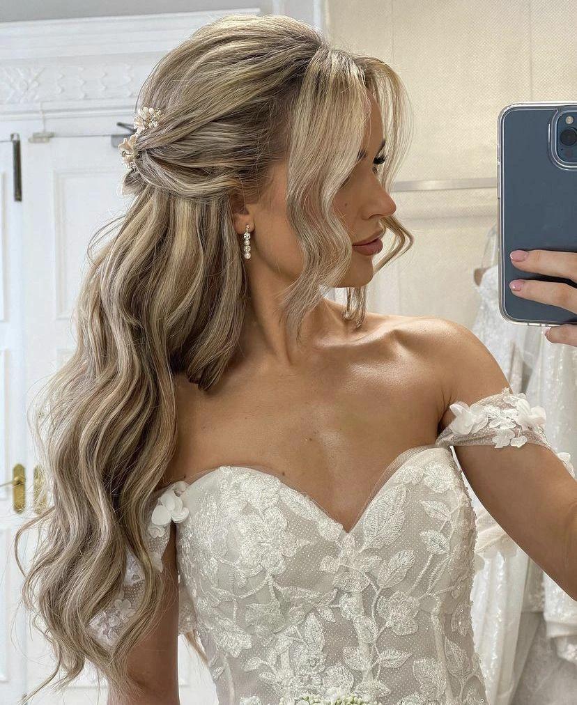 Beautiful Princess Off-the-shoulder A-line Appliques Wedding Dress With Train - Image 3