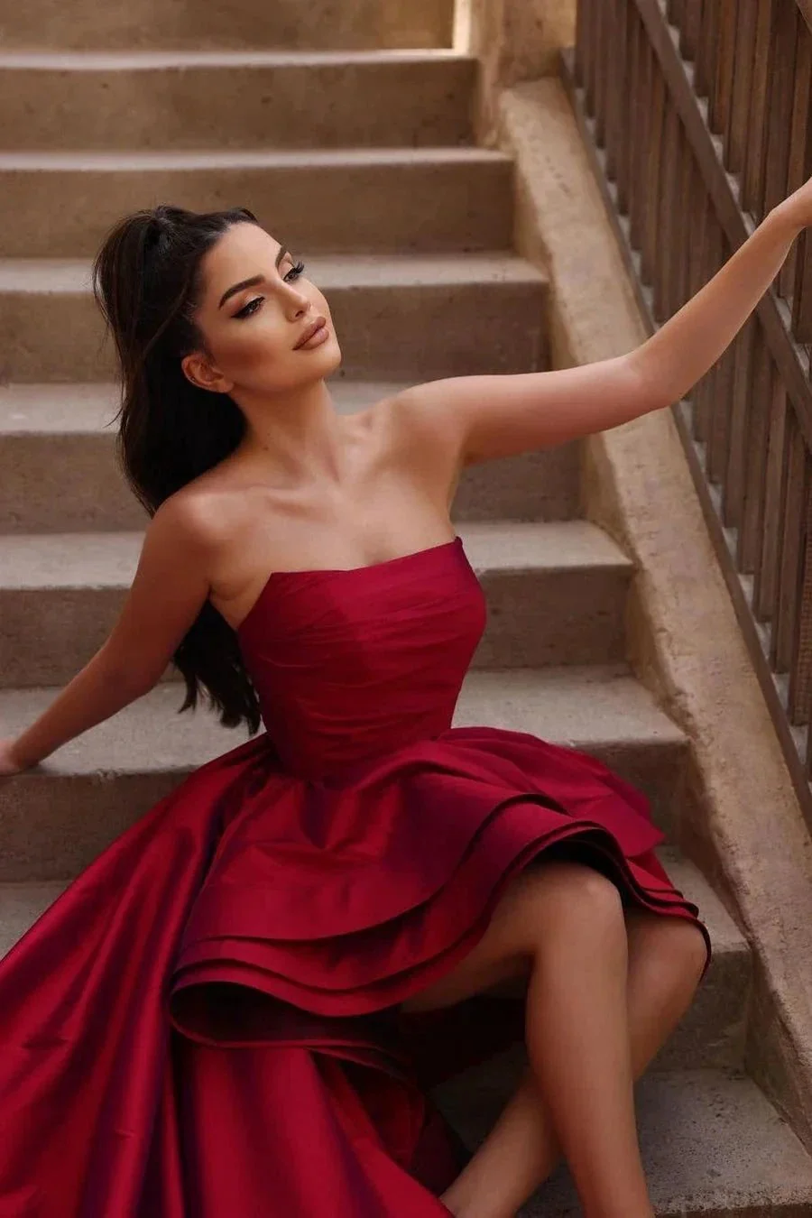 Beautiful Red A-line Sleeveless Ruffles Prom Dress With Train - Image 2