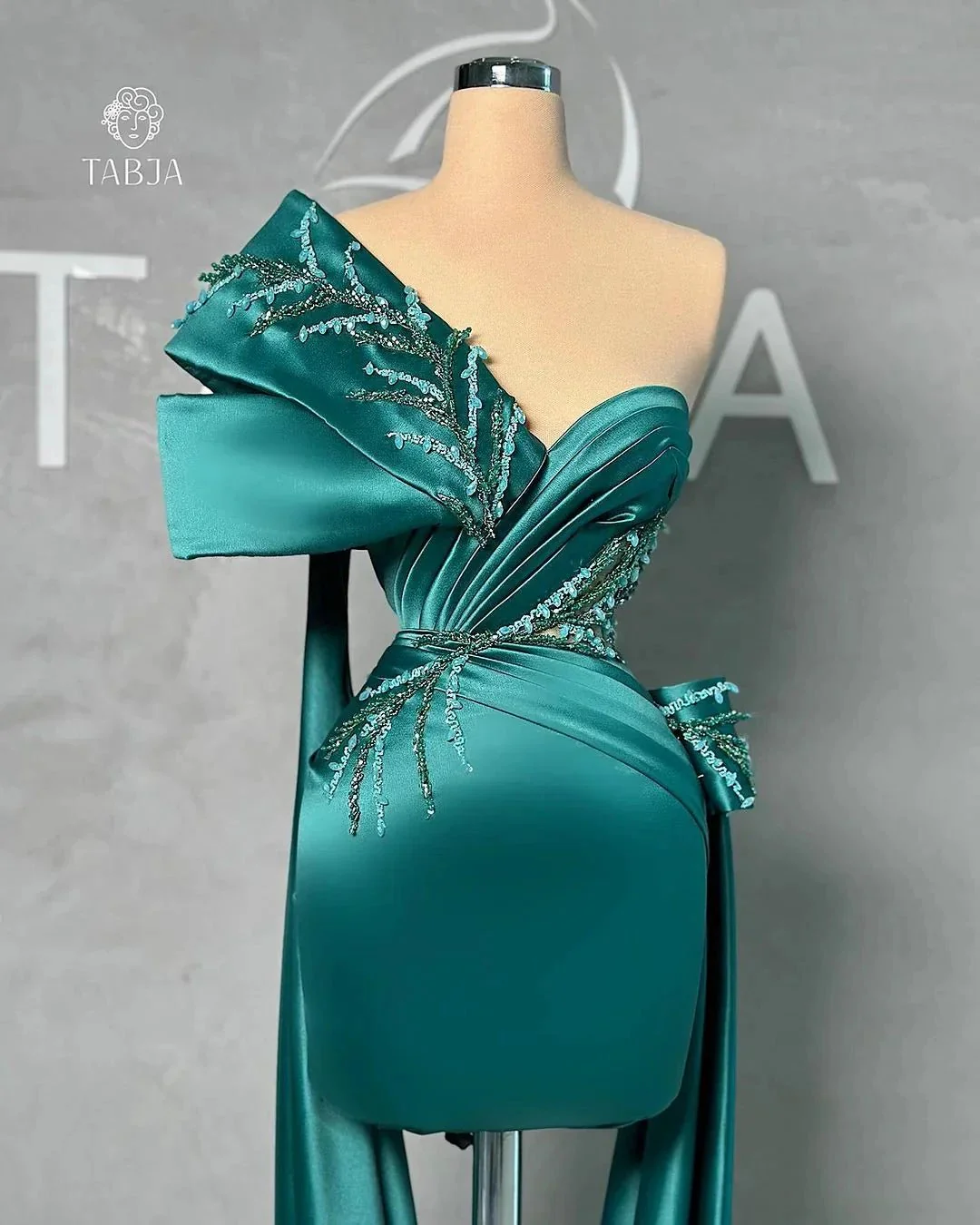 Beautiful Short Green One Shoulder Lace Sleeveless Prom Dress - Image 2