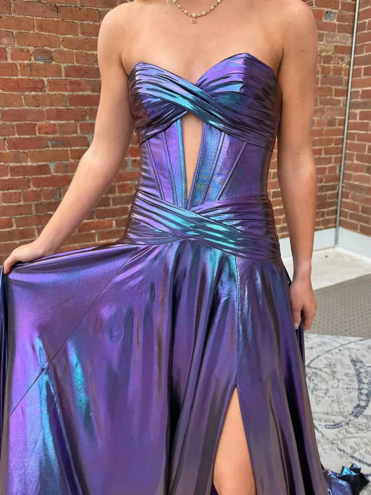 Bencelina | Mermaid Sweetheart Green Metallic Long Prom Dress with Slit - Image 10