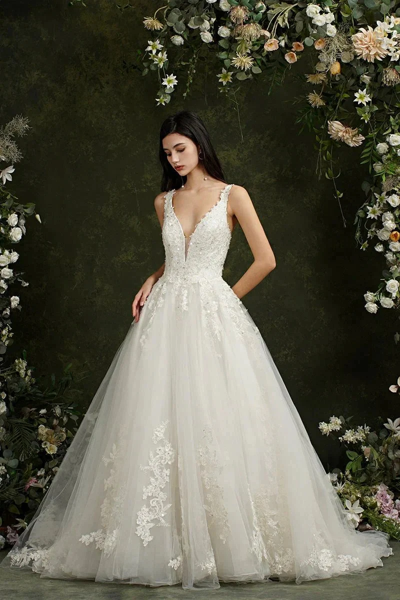 Biztunnel Long A-line V-neck Tulle Lace Backless Wedding Dresses - Image 5