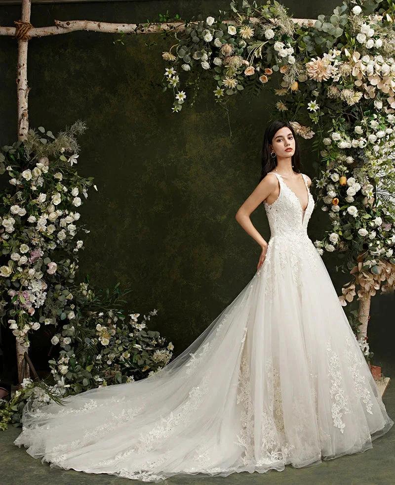 Biztunnel Long A-line V-neck Tulle Lace Backless Wedding Dresses - Image 8