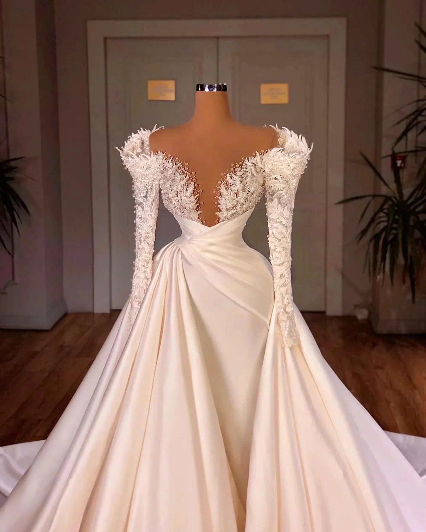 Biztunnel Long Mermaid V-neck Satin Lace Wedding Dresses with Sleeves - Image 2