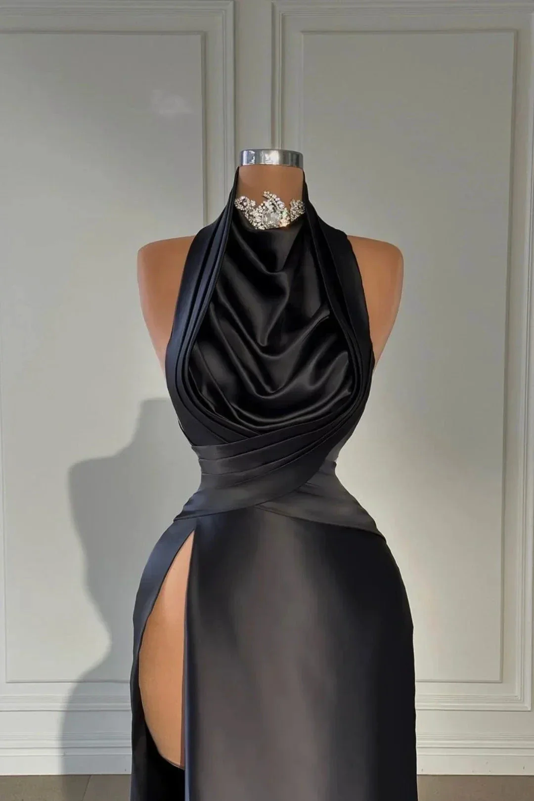 Black Long Evening Dress Satin Halter With High Slit Pleated Y4355 - Image 2