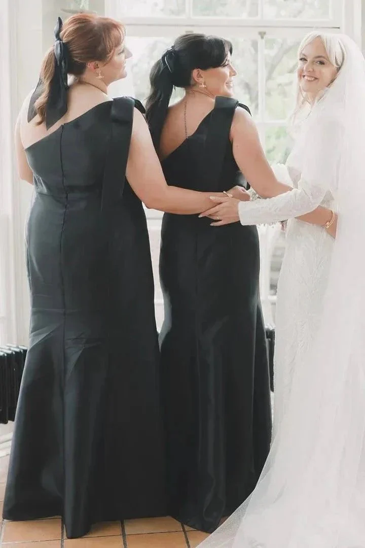 Mermaid One-Shoulder Bow Strap Black Bridesmaid Dress BD125 - Image 3