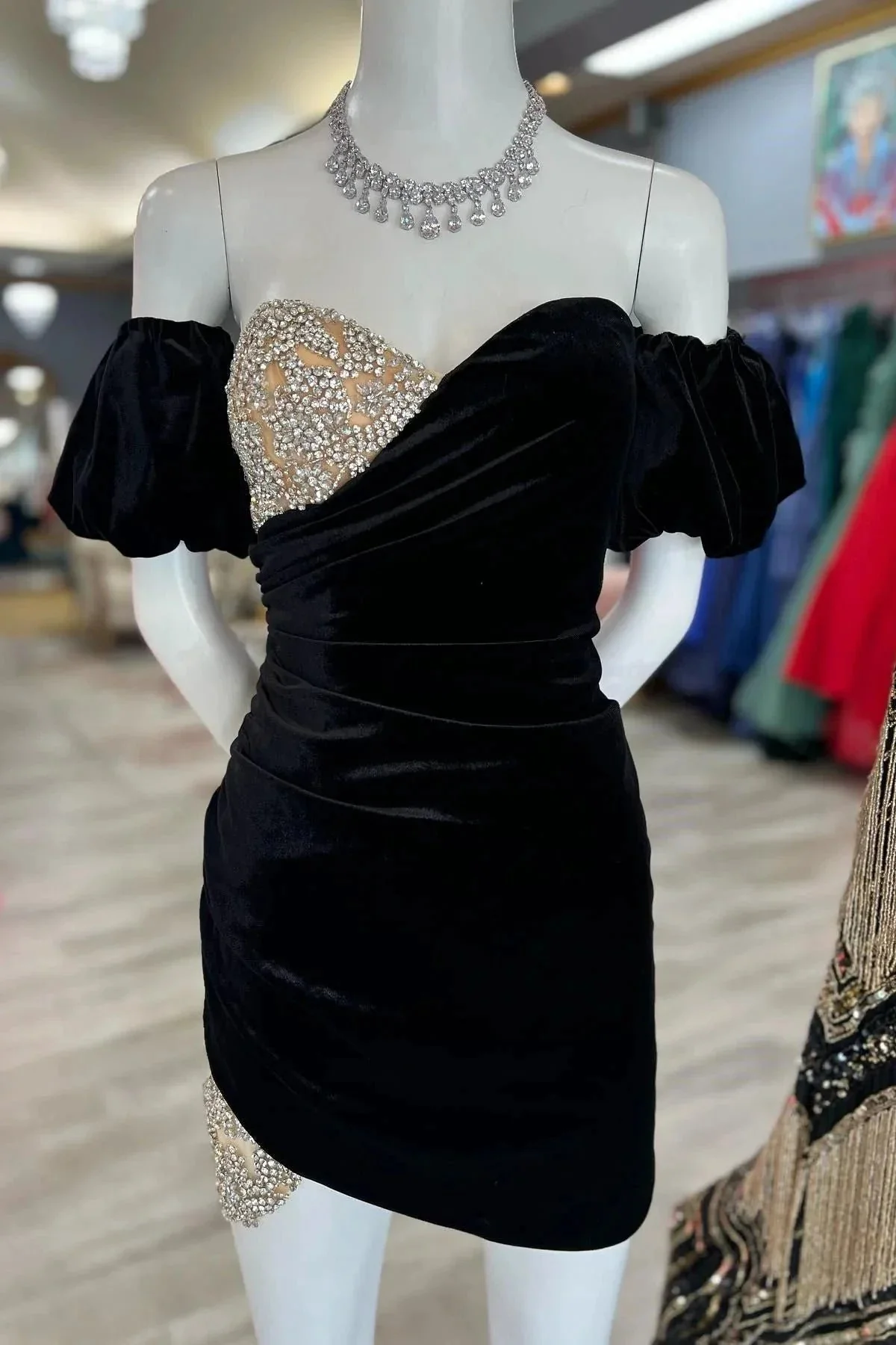 Black Velvet Sweetheart Beaded Short Cocktail Dress - Image 5