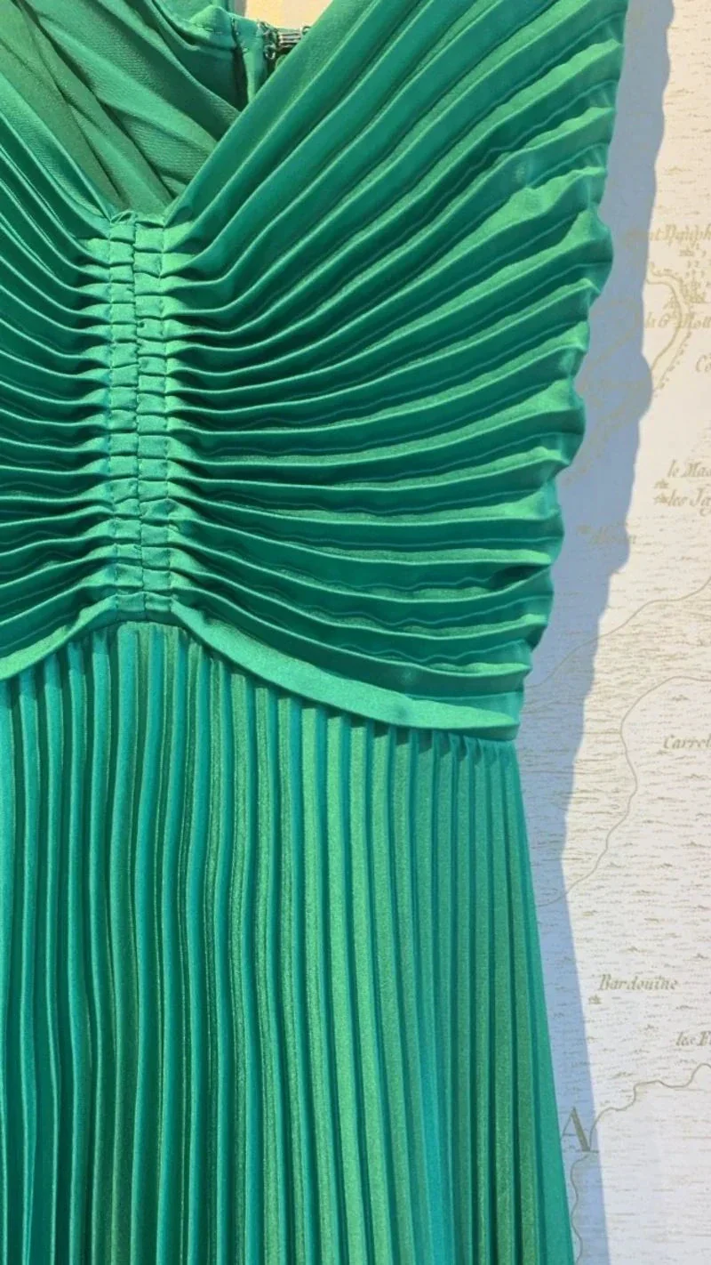 Green Long Pleated Tie Back Evening Dress Y4000 - Image 5