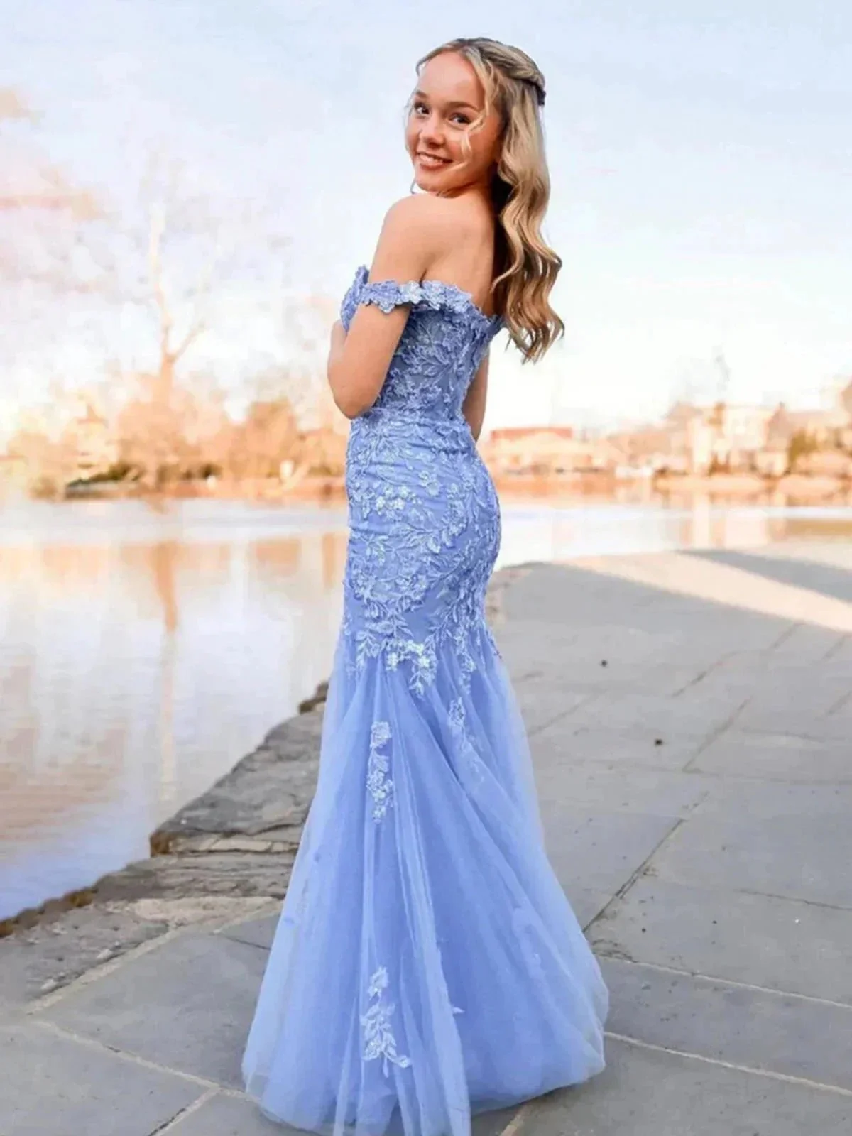 Blue Off the Shoulder Tulle Mermaid Prom Dresses with Appliques - Image 2