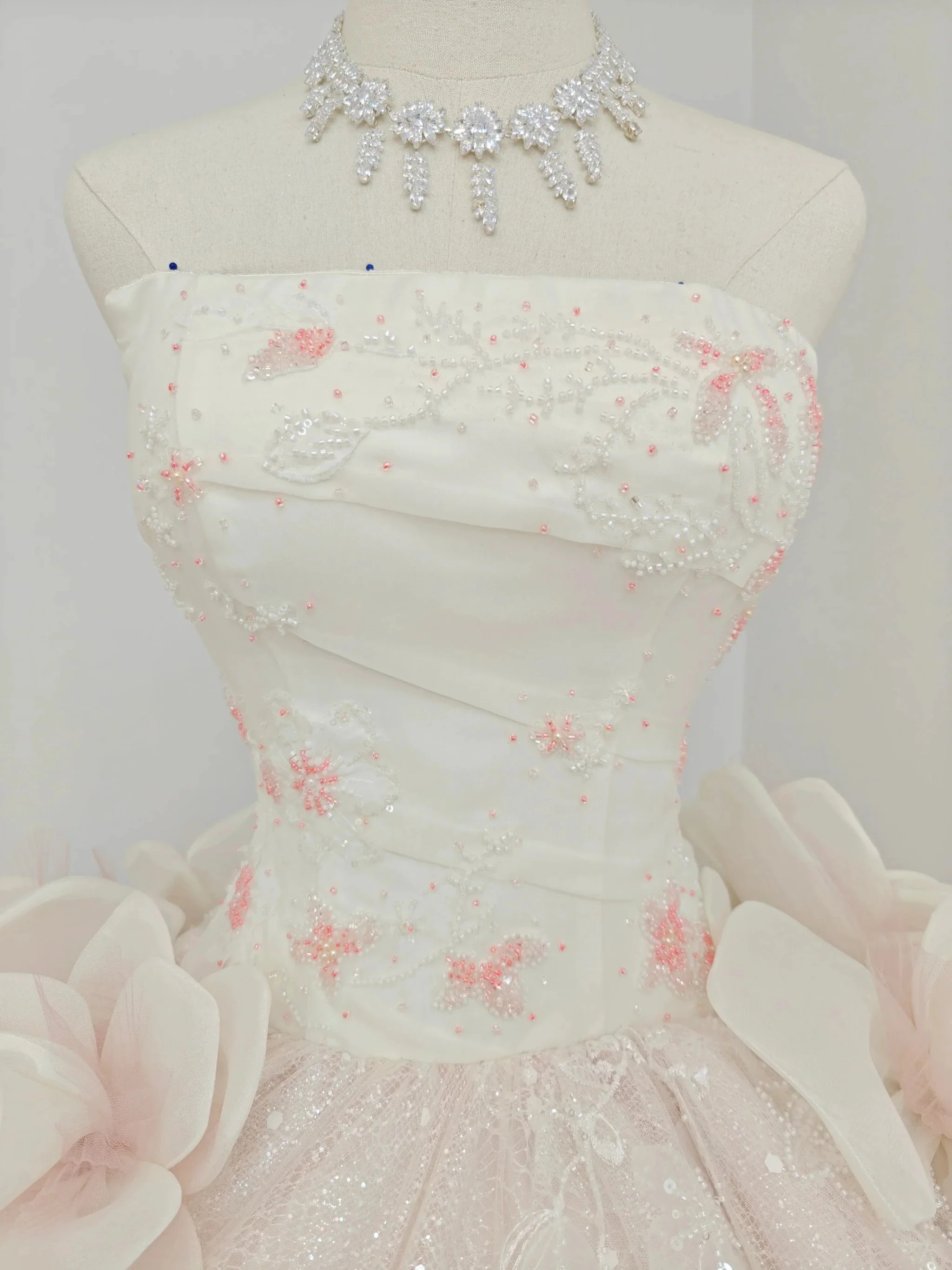 Romantic Blush Ball Gown Strapless 3D Rose Embellished Beaded Wedding Dress with Sparkling Train Ye-2019 - Image 2