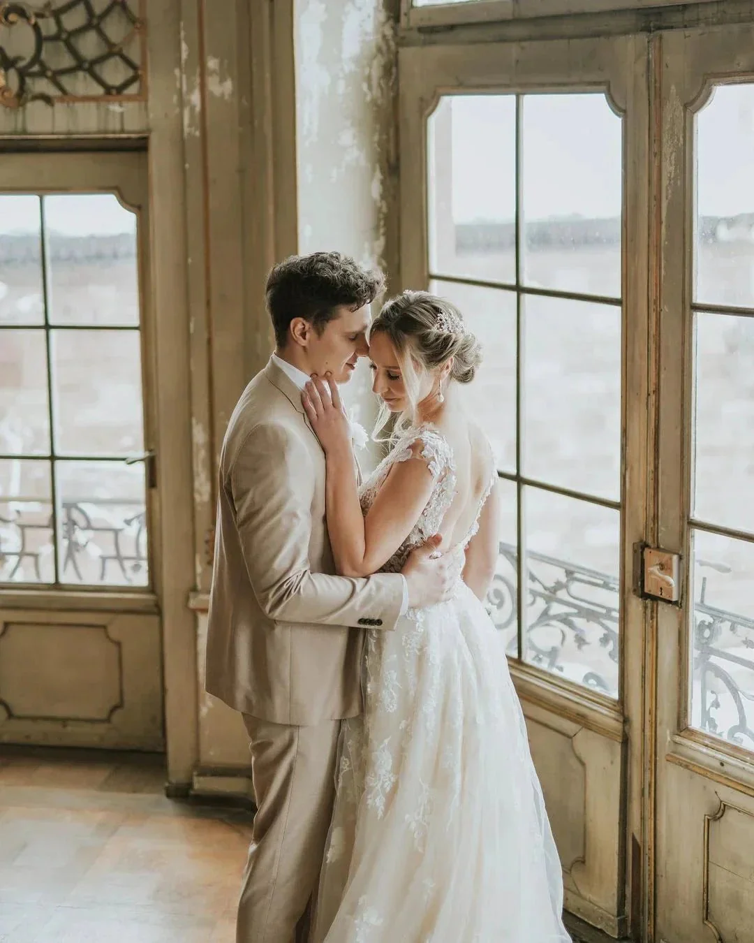 Boho Long A-line Tulle Wedding Dress with Lace Appliques - Image 2