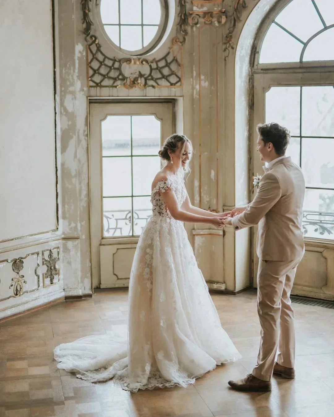 Boho Long A-line Tulle Wedding Dress with Lace Appliques - Image 4