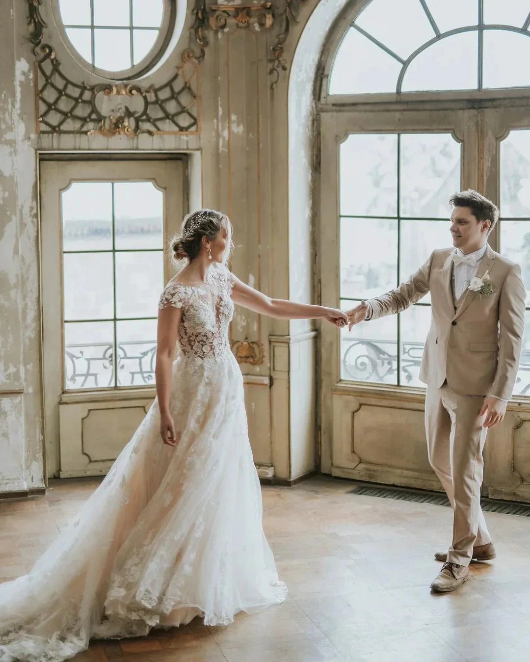 Boho Long A-line Tulle Wedding Dress with Lace Appliques - Image 5