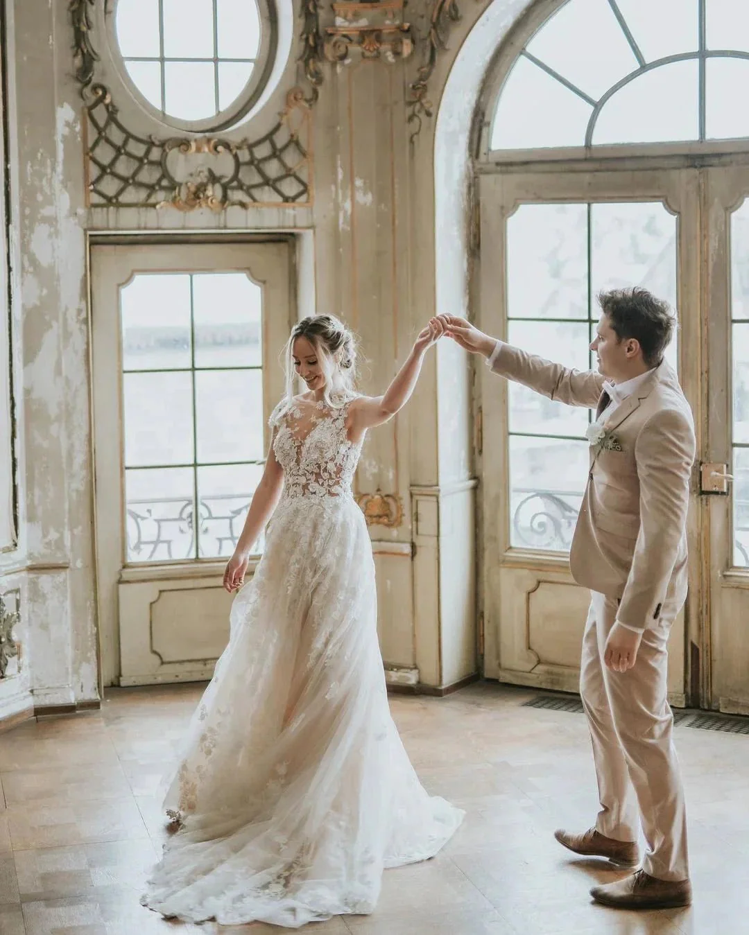 Boho Long A-line Tulle Wedding Dress with Lace Appliques - Image 8