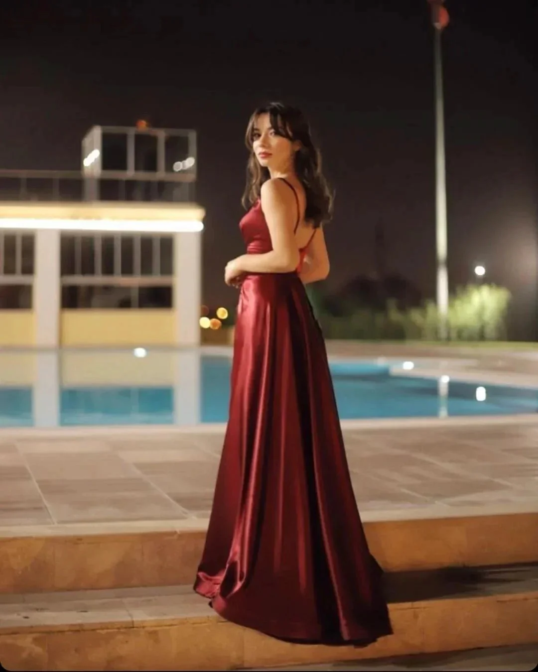 Burgundy Long A-line V-neck Backless Prom Dress With Slit - Image 4