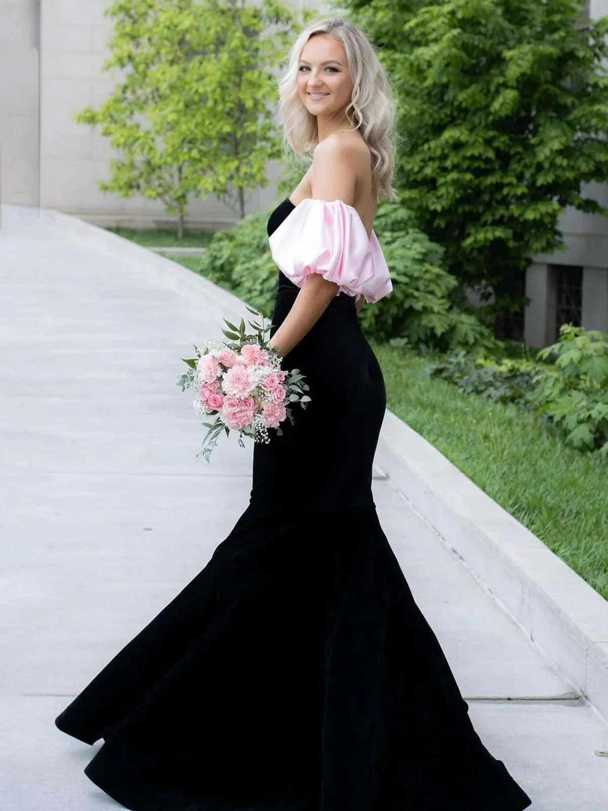 Calix | Black Mermaid Velvet Long Prom Dress with Detachable Sleeves - Image 2