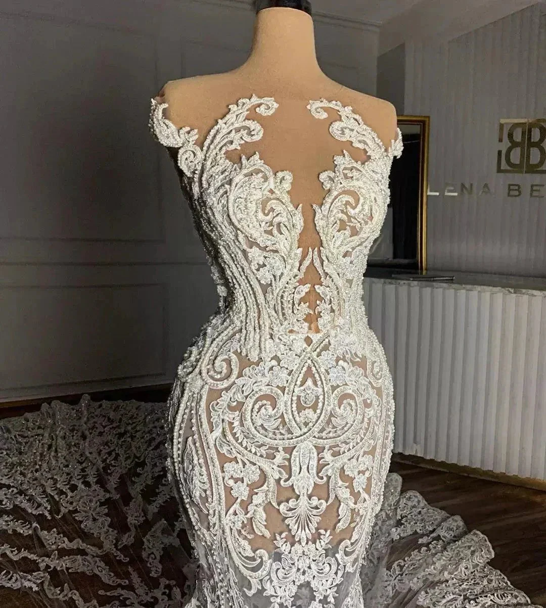 Luxury Mermaid Jewel Neck Tulle Long Beading Wedding Dress with Appliques Lace - Image 4