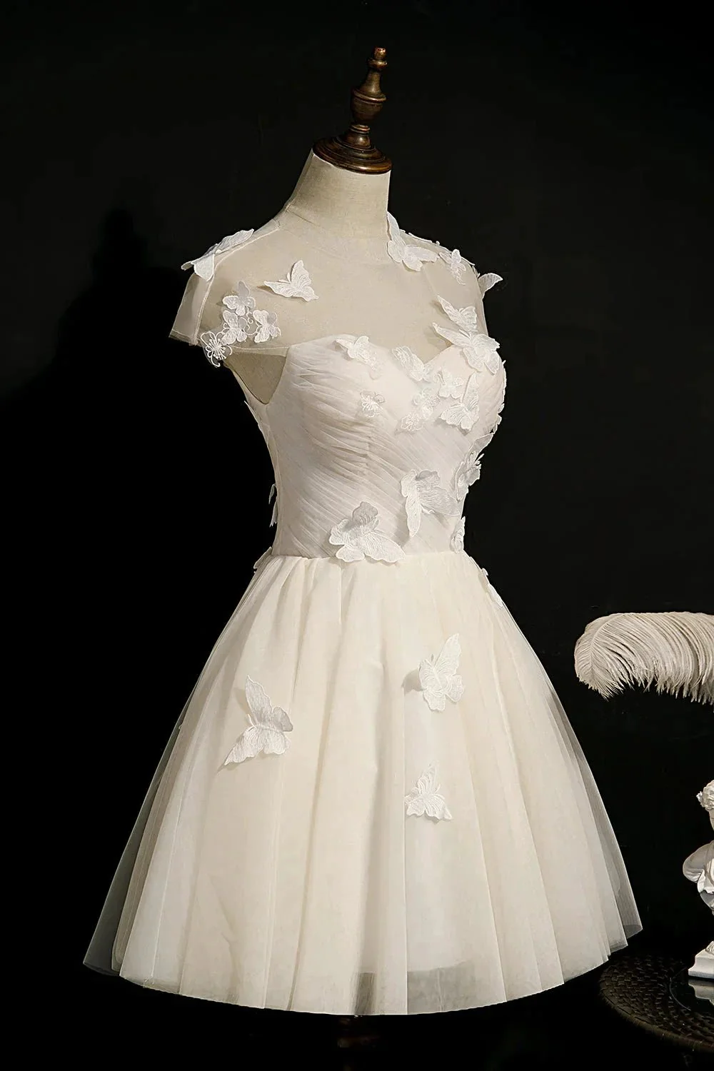 Champagne Lace Up Butterfly Appliques Tulle Homecoming Dresses - Image 3