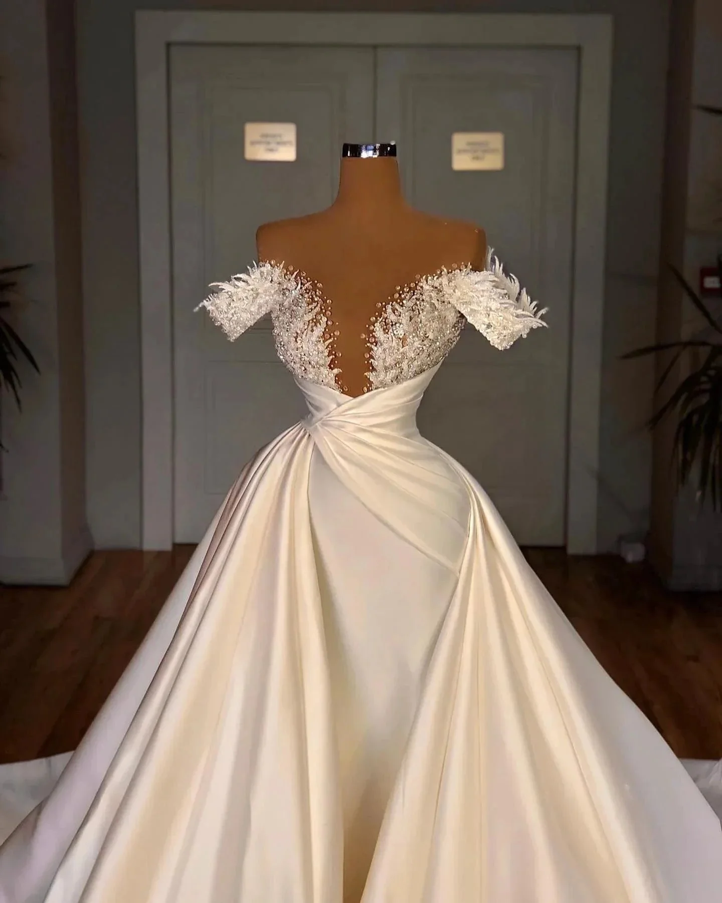 Charming A-Line Off-the-shoulder Cathedral V-neck Long Wedding Dress - Image 2