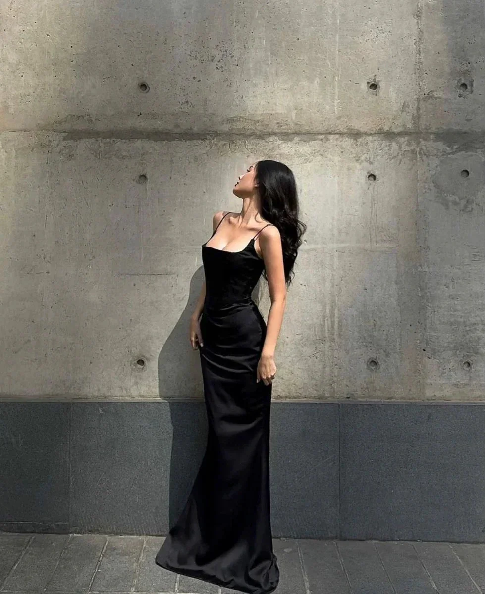 Charming Black Spaghetti Straps Sheath/Column Evening Dress Y4146 - Image 2