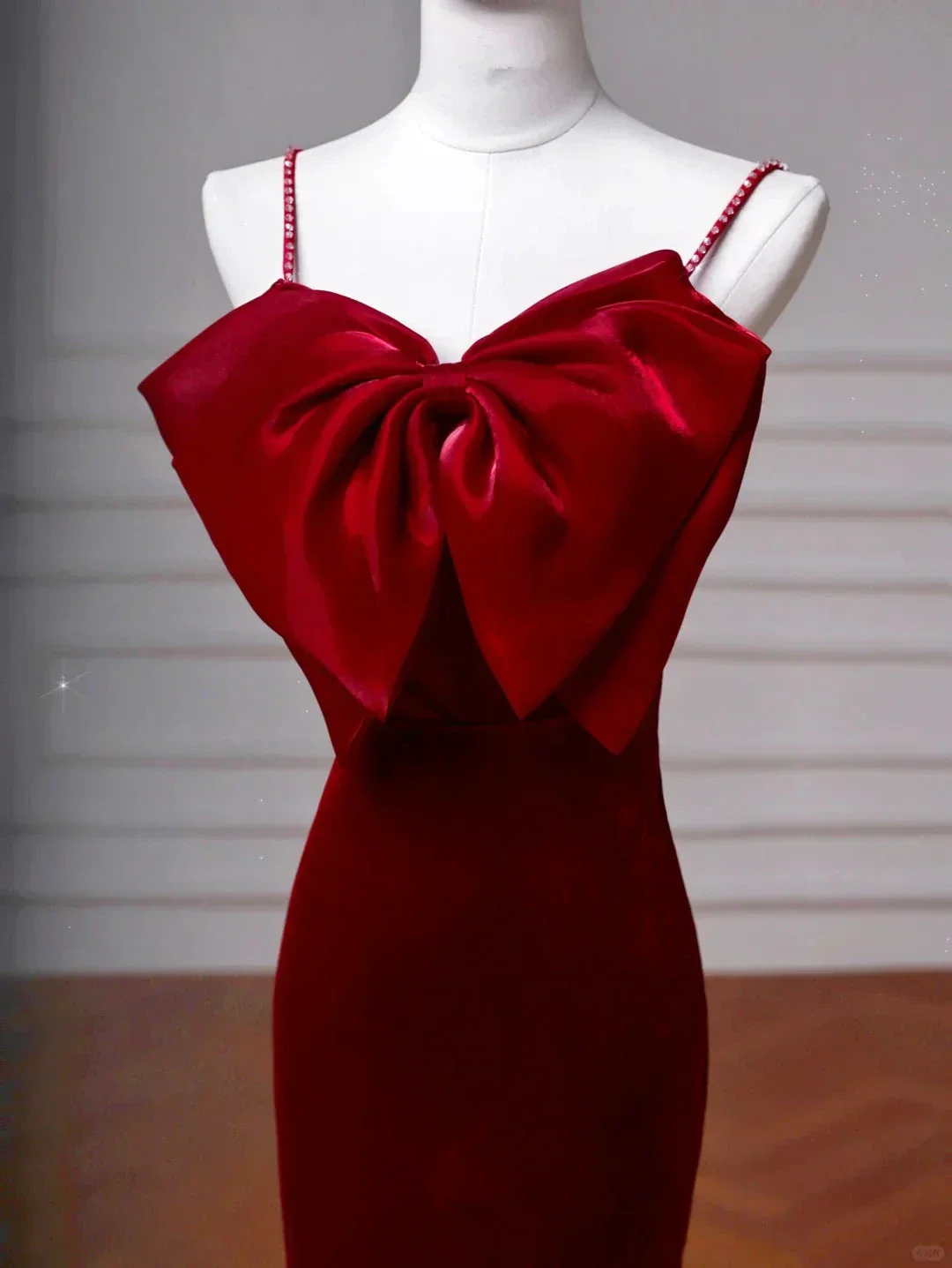 Charming Burgundy Velvet Slit Mermaid Evening Dress Long Prom Dress Y8603 - Image 2