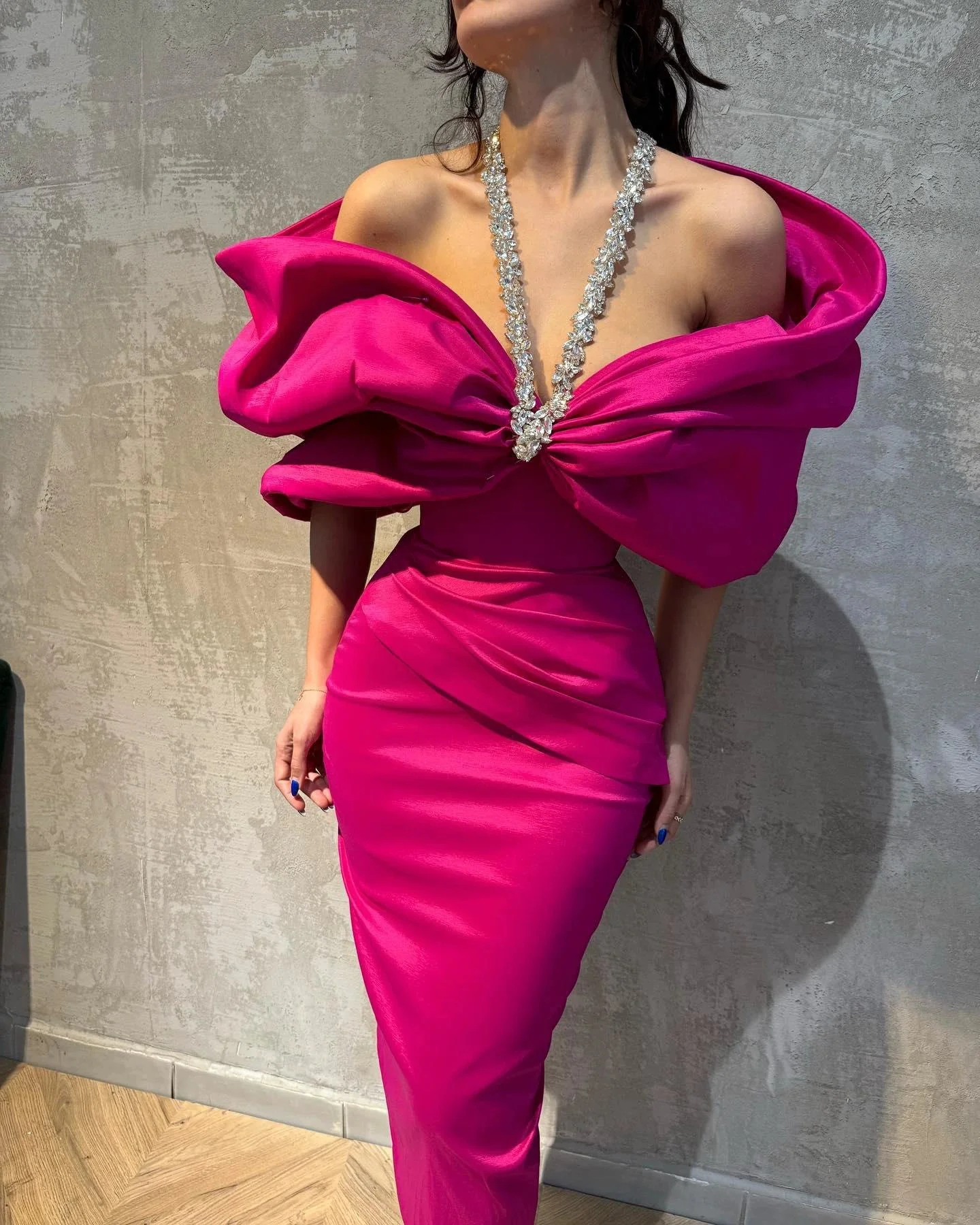Charming Column Satin Halter Half Sleeve Pink Prom Dresses With Bow-Knot - Image 3