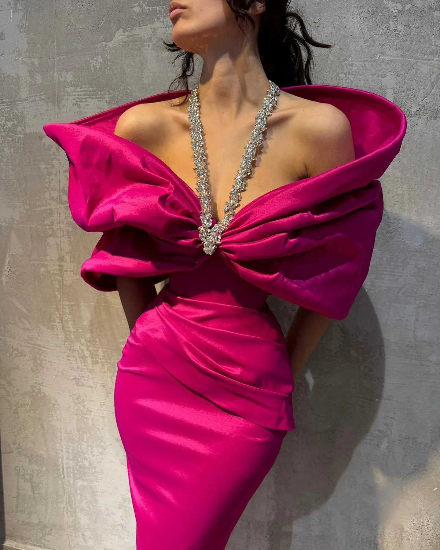 Charming Column Satin Halter Half Sleeve Pink Prom Dresses With Bow-Knot - Image 4