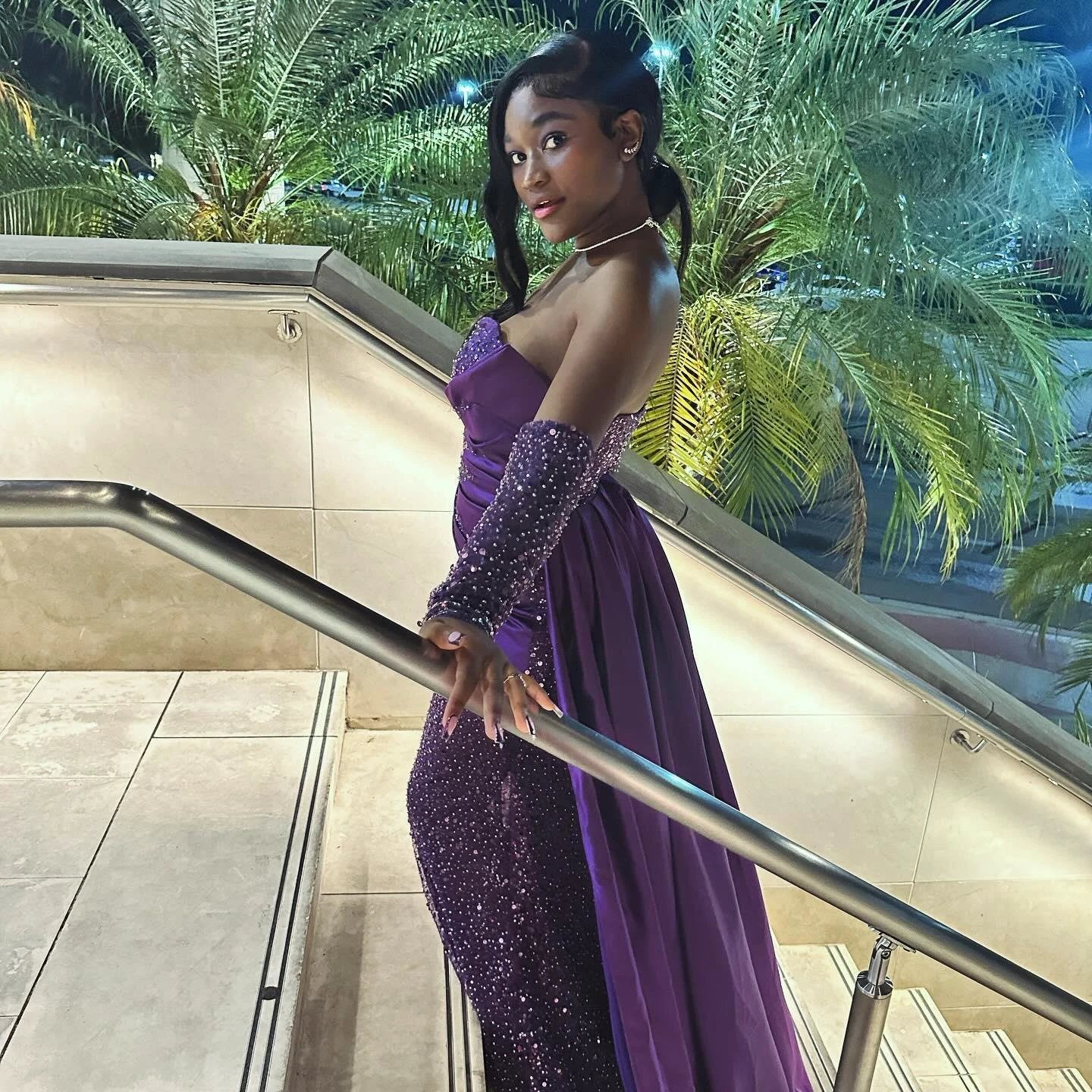 Charming Column Satin Sweetheart Sleeveless Purple Prom Dress With Sequined Train - Image 4