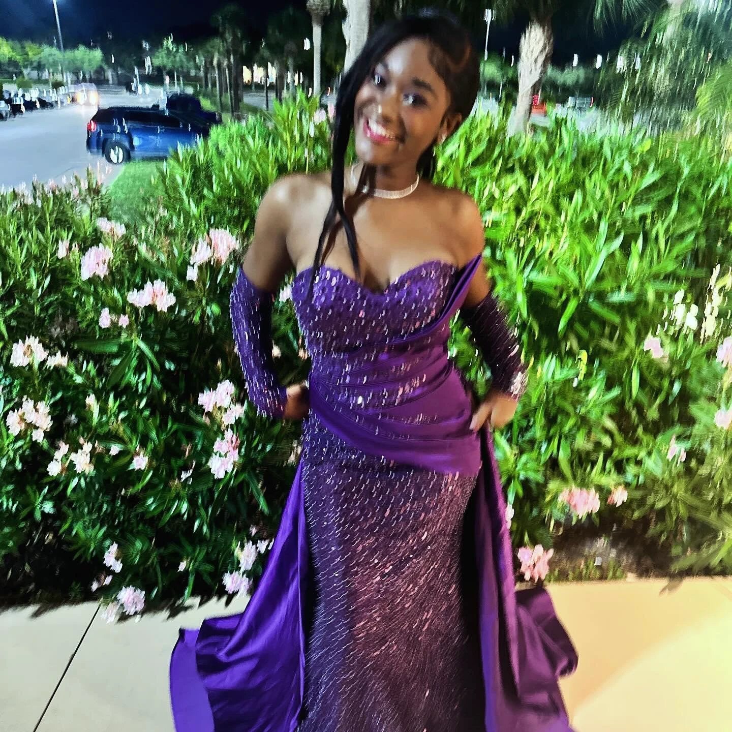 Charming Column Satin Sweetheart Sleeveless Purple Prom Dress With Sequined Train - Image 5