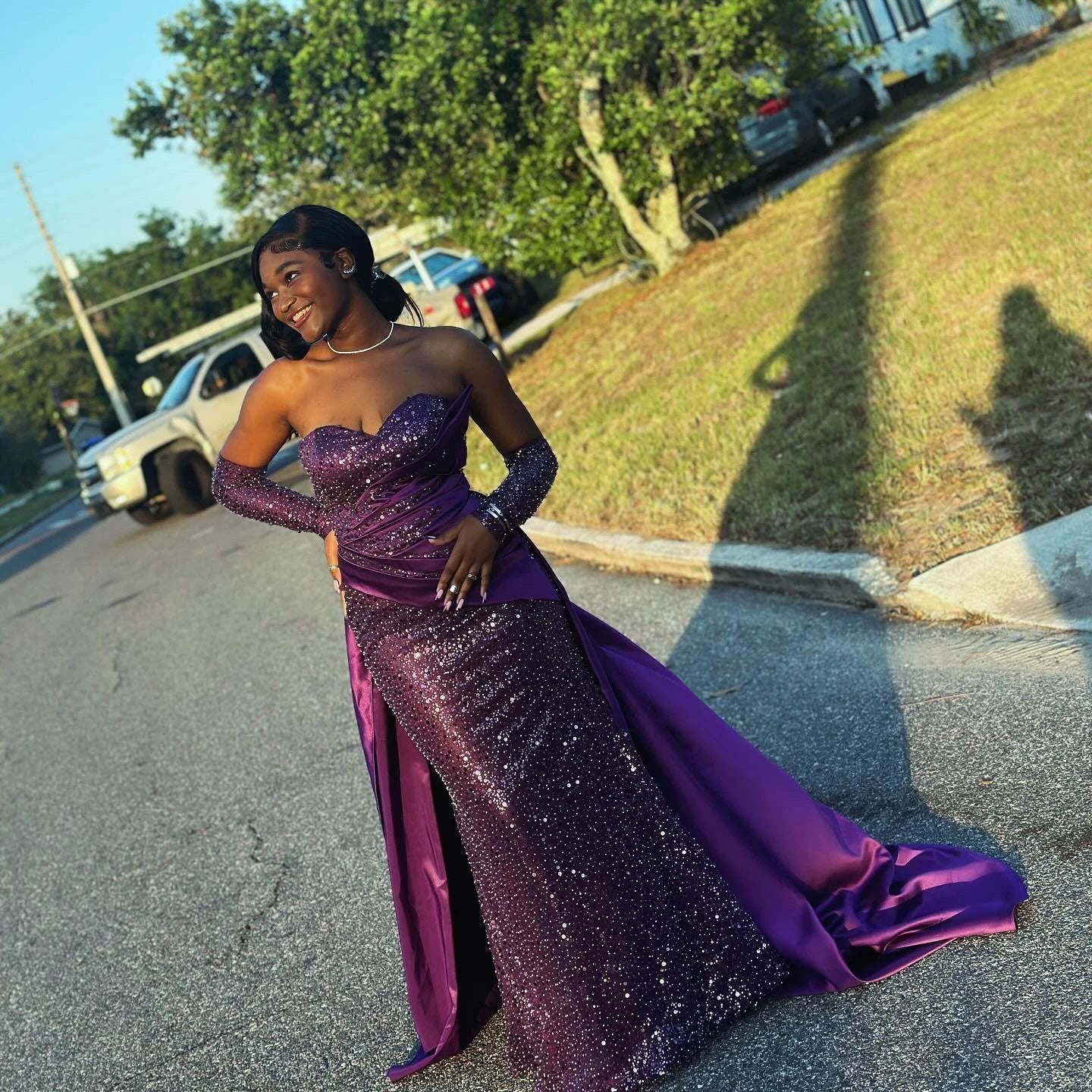 Charming Column Satin Sweetheart Sleeveless Purple Prom Dress With Sequined Train - Image 6