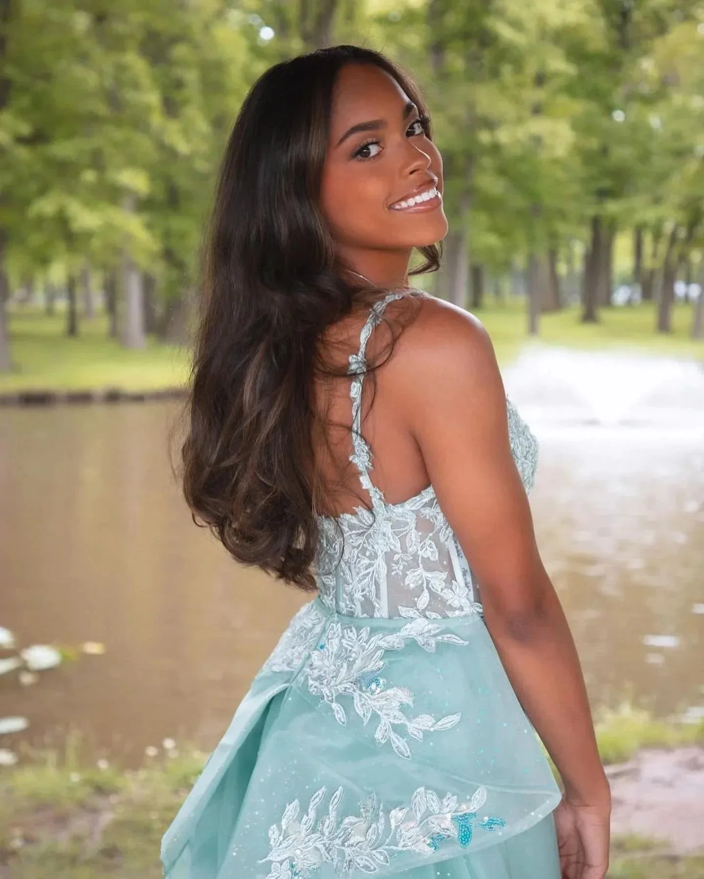 Charming Column Tulle Lace Spaghetti Straps Sleeveless Prom Dress With Appliques - Image 4