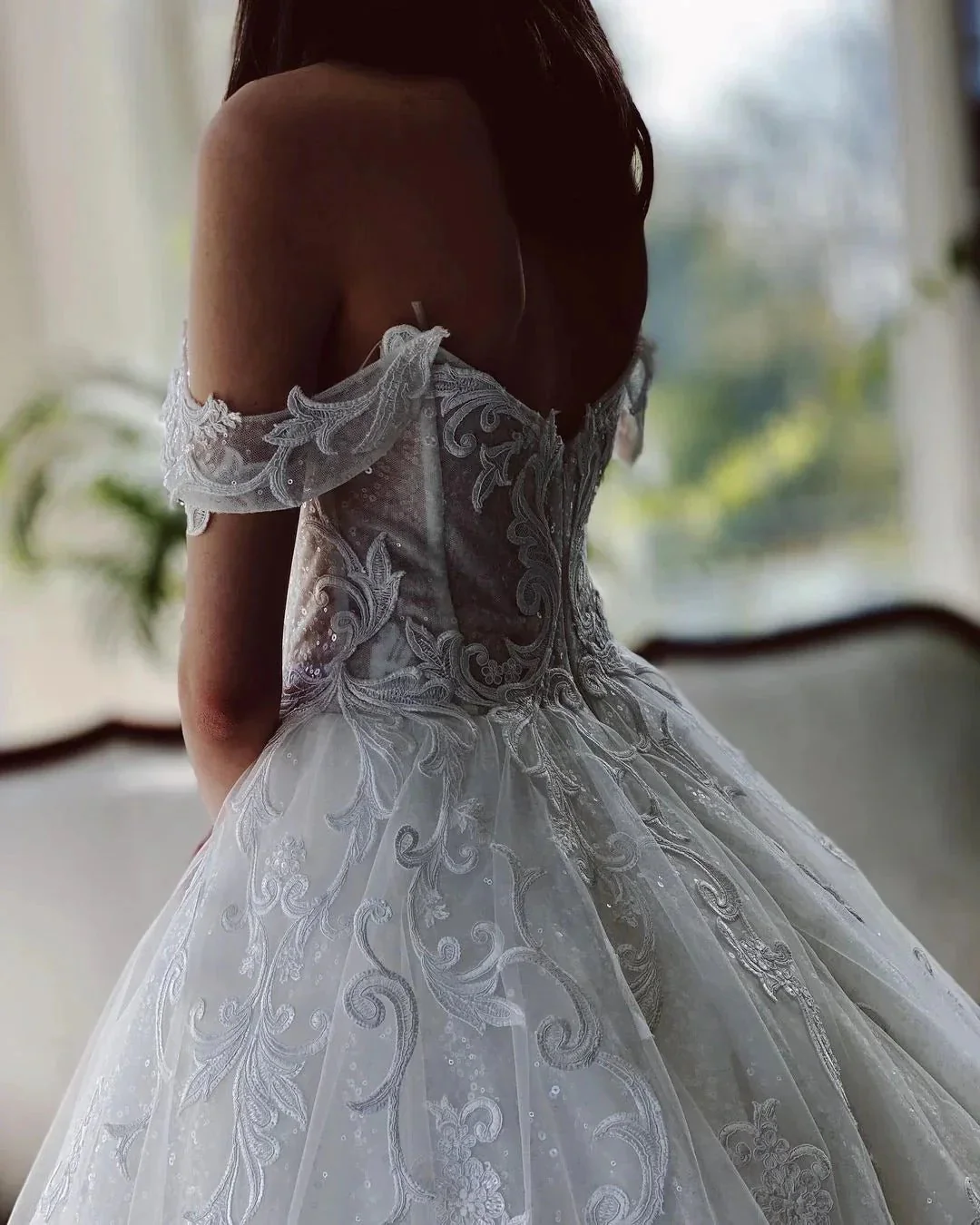 Charming Long A-line Off-the-shoulder Tulle Wedding Dress with Glitter - Image 4