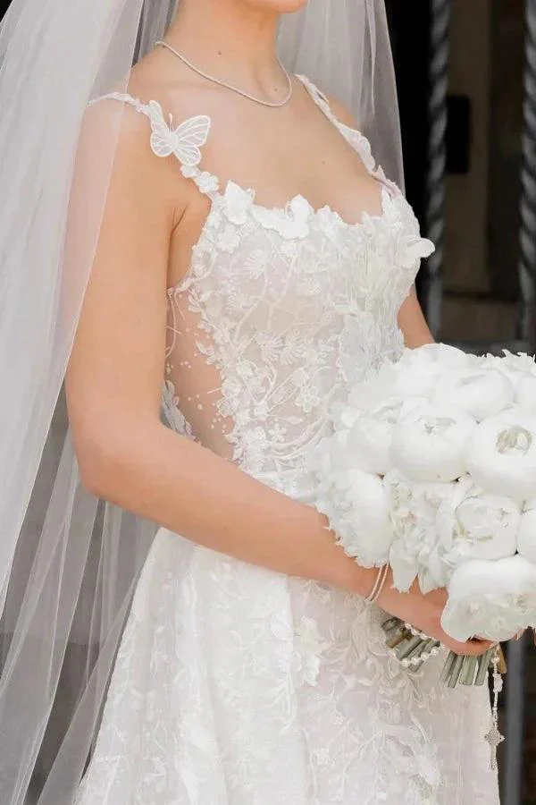 Charming Long Ivory Sleeveless Lace Wedding Dress with Detachable Train - Image 2