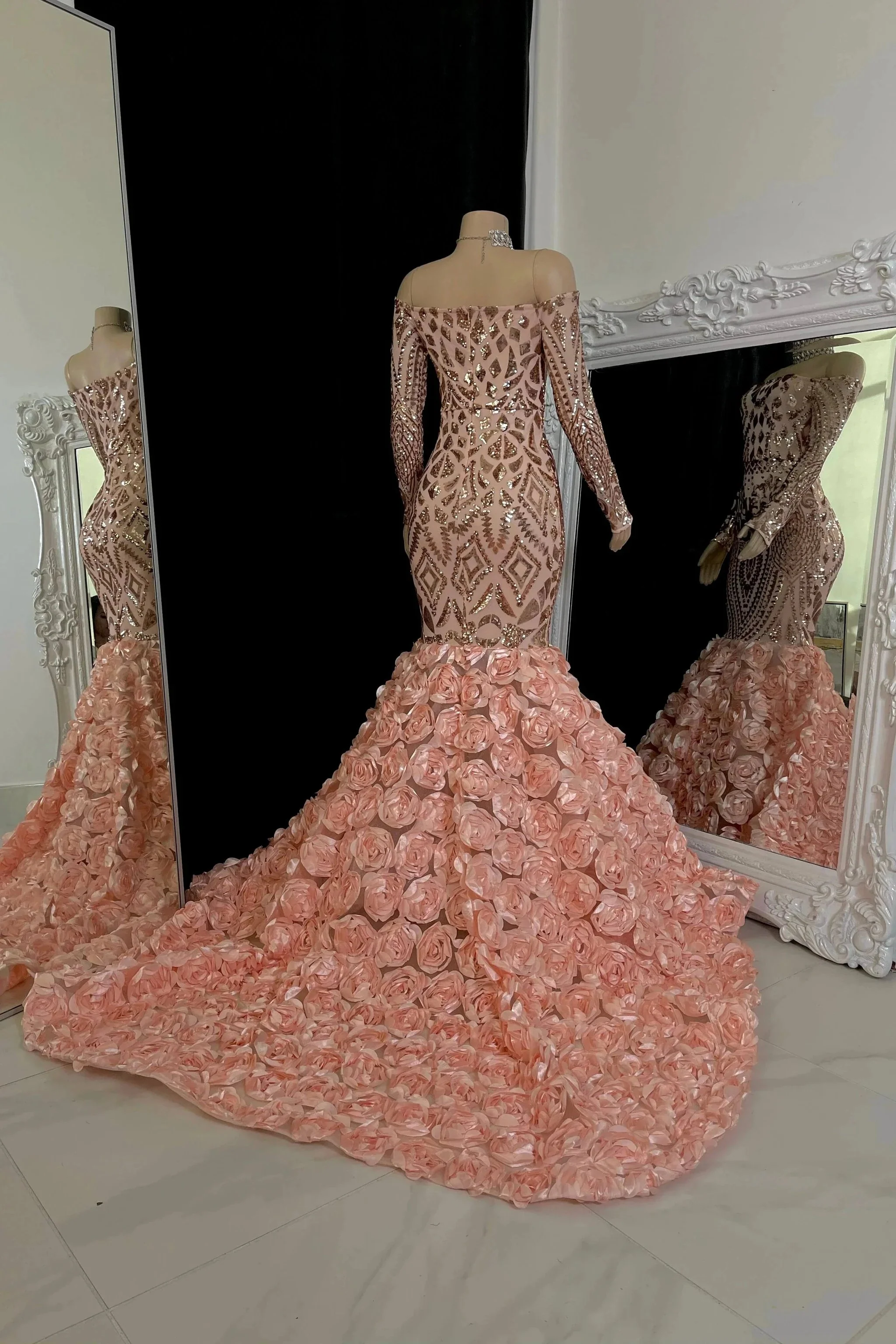 Charming Long Mermaid Long Sleeves Prom Dress With Flowers - Image 2