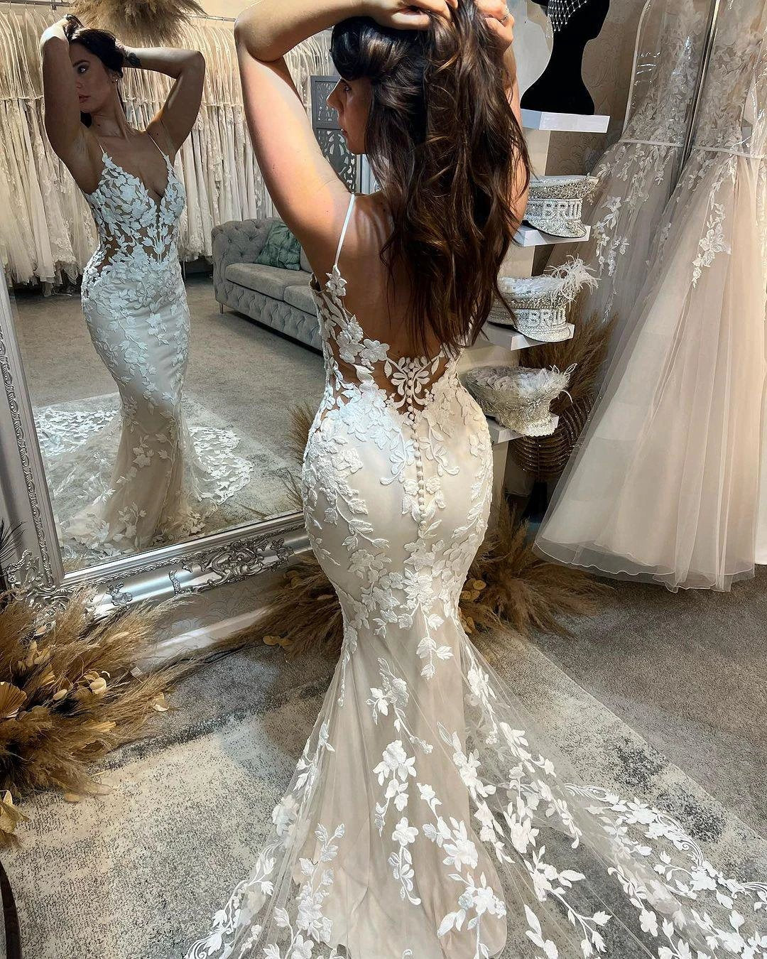 Charming Long Mermaid Spaghetti Straps Appliques V-neck Wedding Dress With Train - Image 2