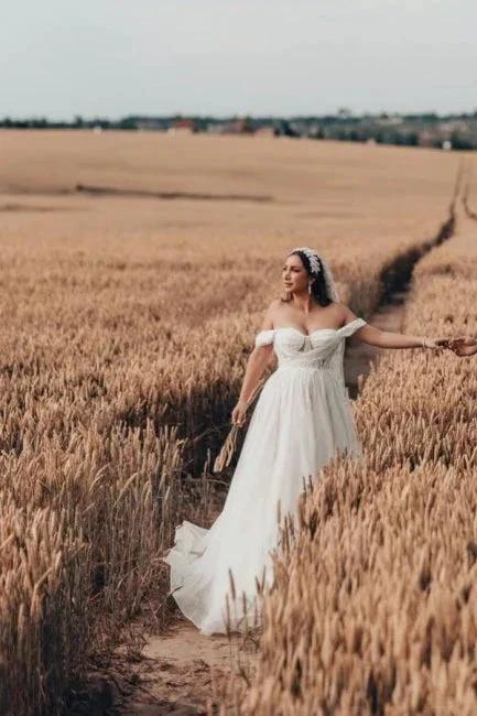 Charming Long White A-line Tulle Sleeveless Wedding Dress with Lace - Image 6