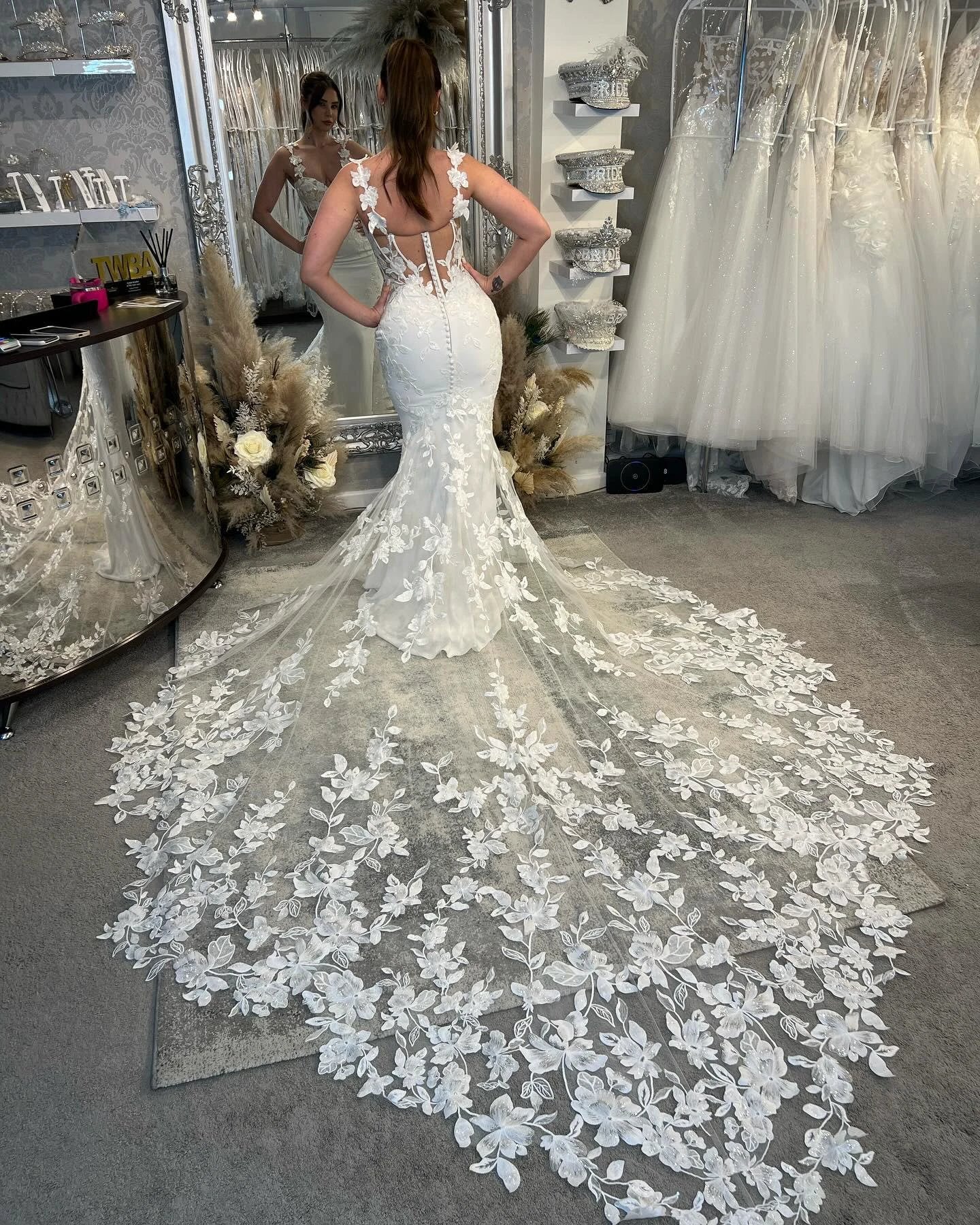 Charming Mermaid Off-the-shoulder Sleeveless Appliques Tulle Lace Train Wedding Dresses - Image 2