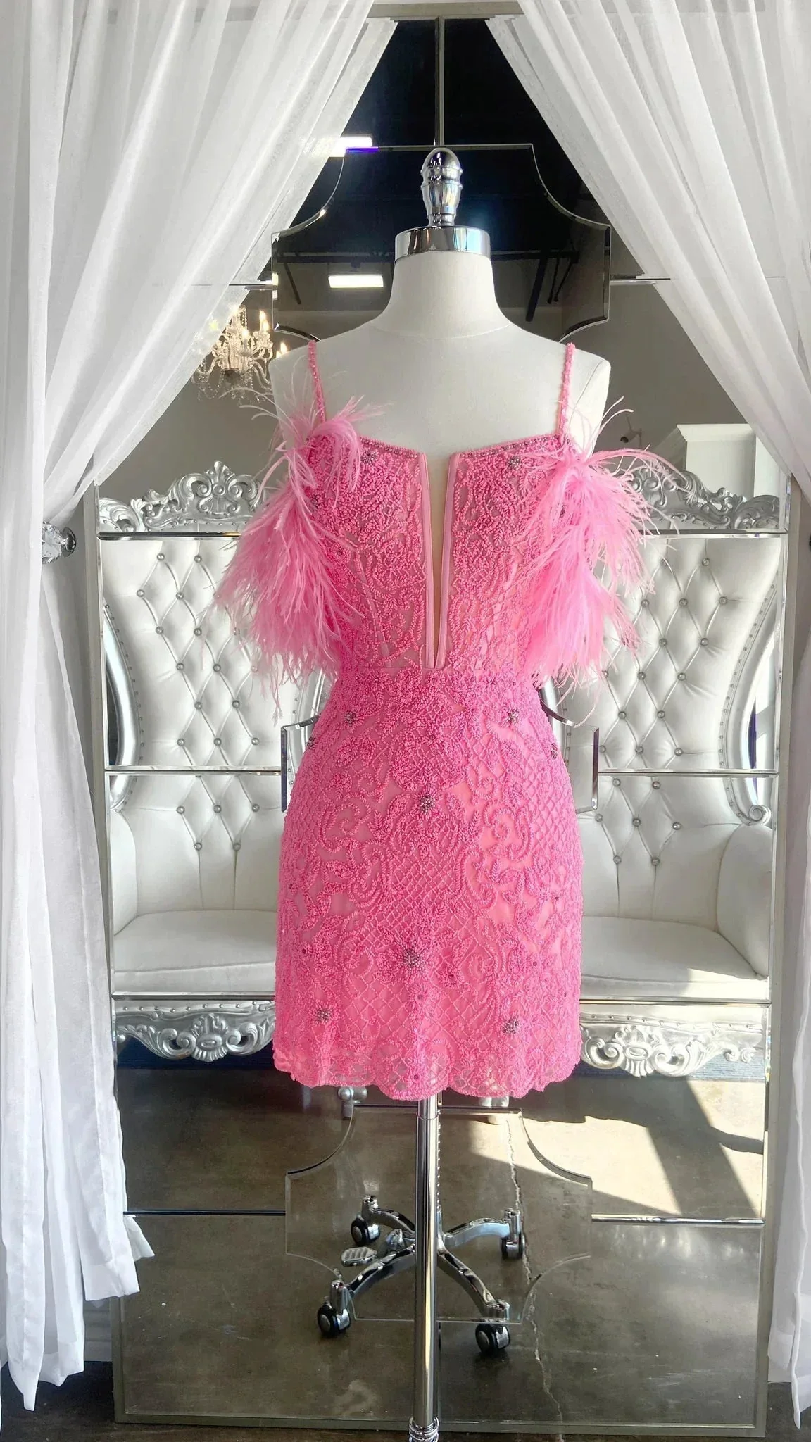Charming Sheath Spaghetti Straps Pink Short Beaded Feather Homecoming Dresses Y2866 - Image 3