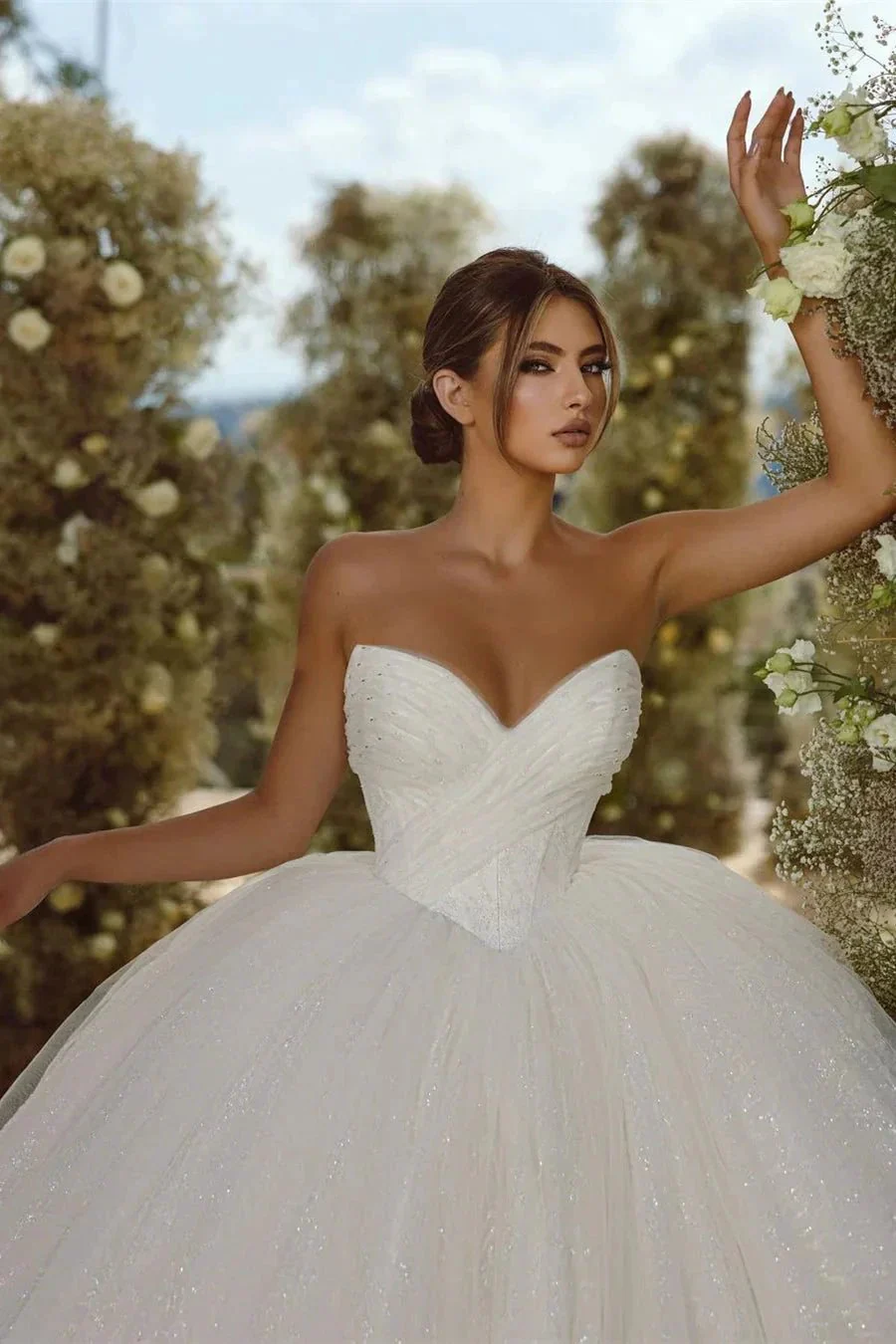 Charming V-neck Sleevless Glitter A-line Wedding Dress With Train - Image 2