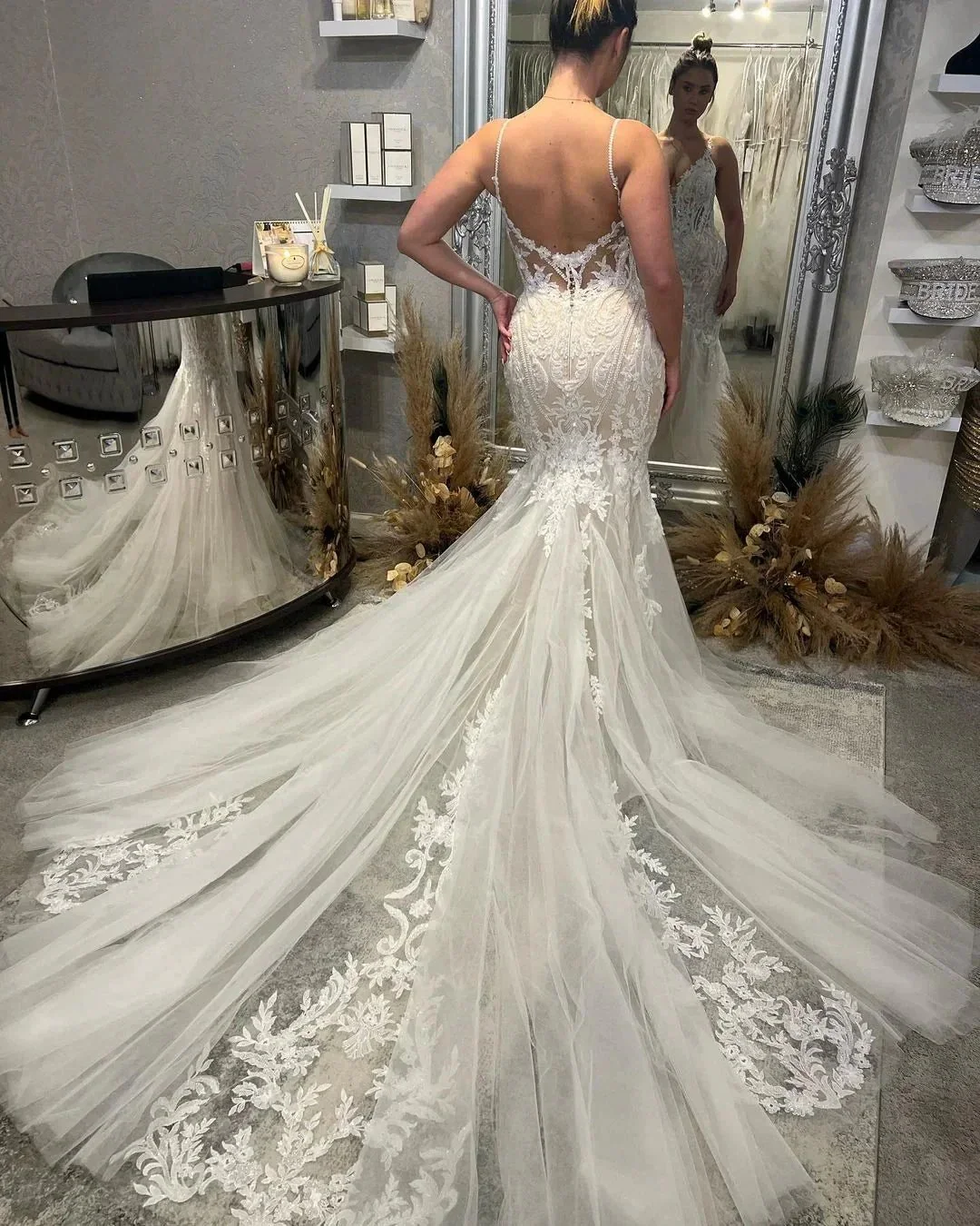 Chic Floor Length V-Neck Spaghetti Straps Sleeveless Mermaid Wedding Dress with Chapel Train - Image 3